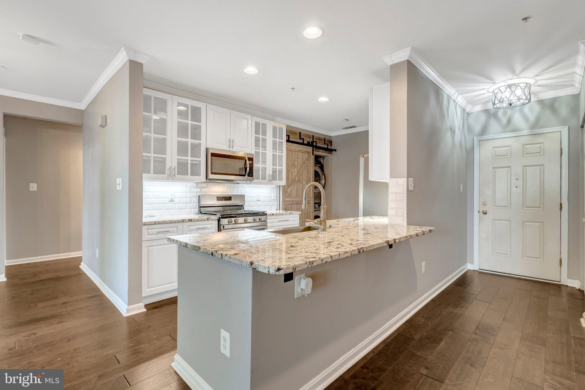 LAKESIDE AT SOUTH RIDING - Residential