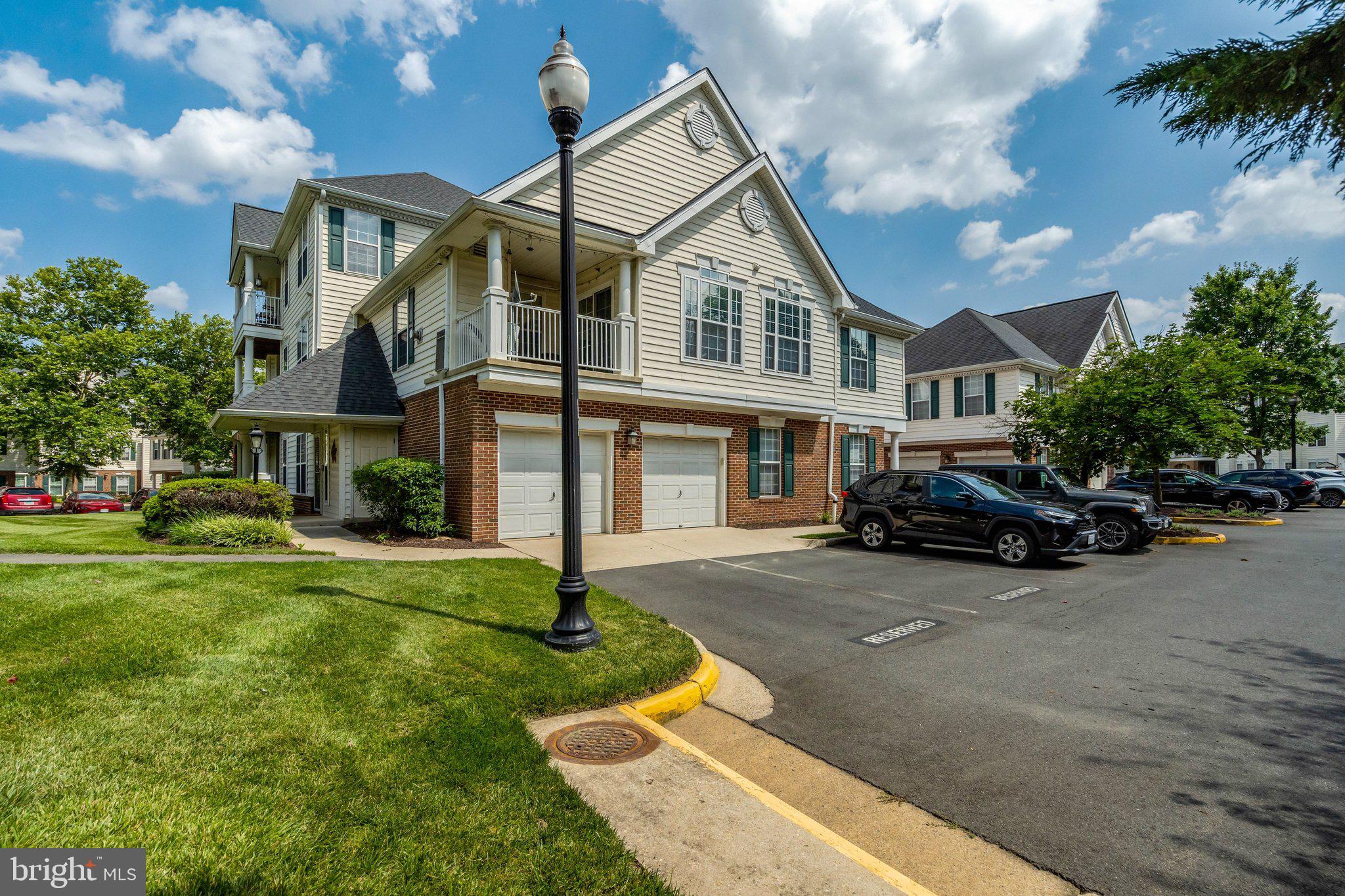 LAKESIDE AT SOUTH RIDING - Residential