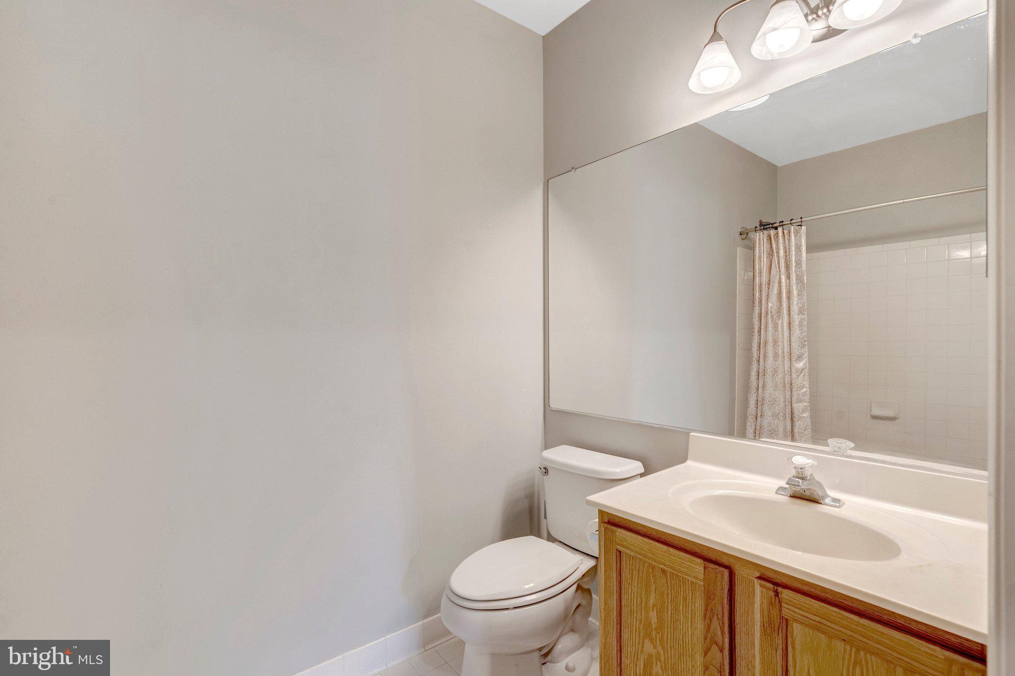 LAKESIDE AT SOUTH RIDING - Residential