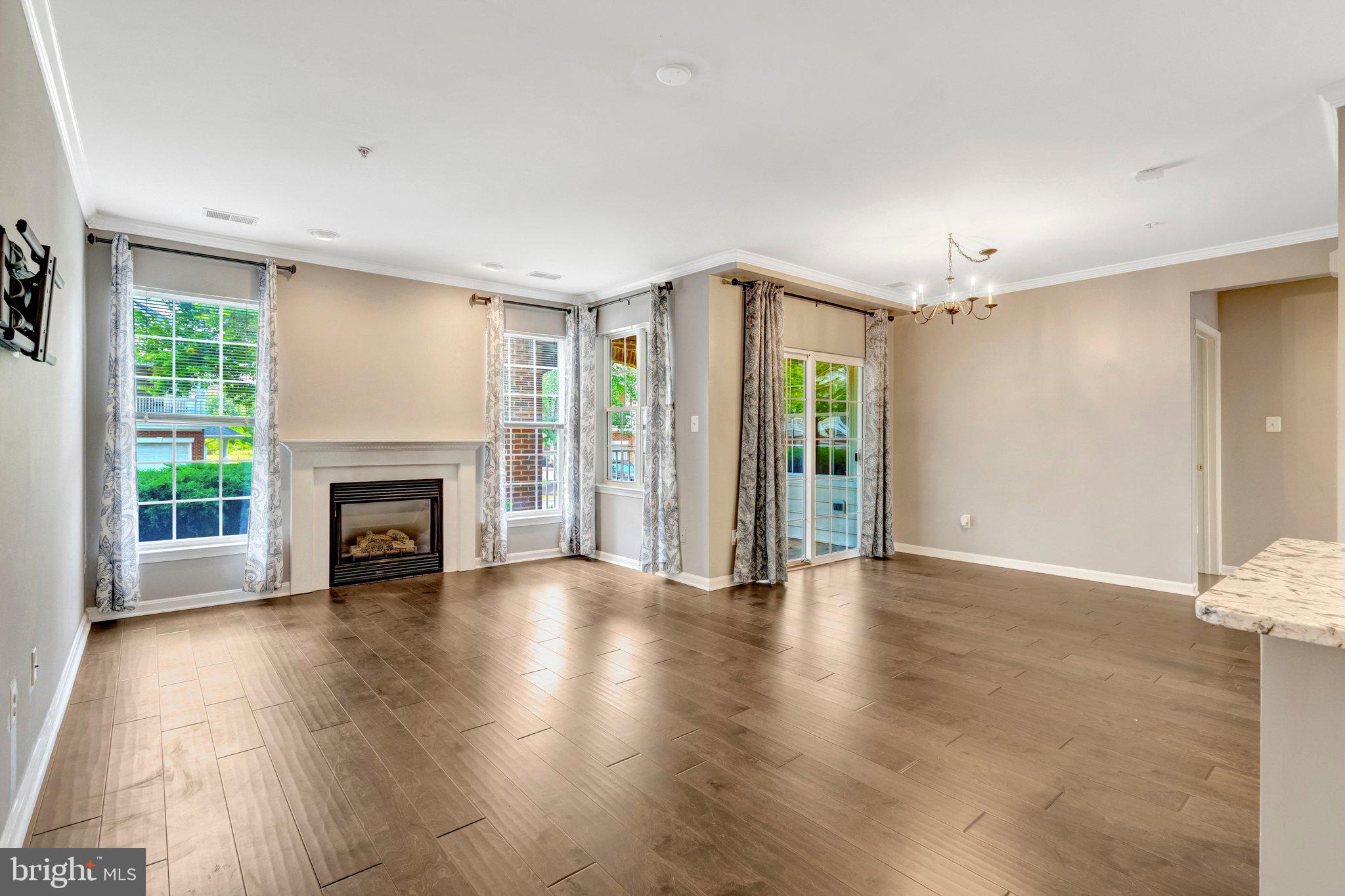 LAKESIDE AT SOUTH RIDING - Residential
