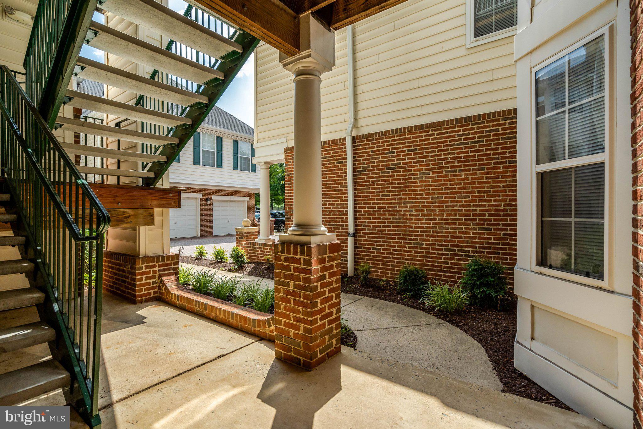 LAKESIDE AT SOUTH RIDING - Residential