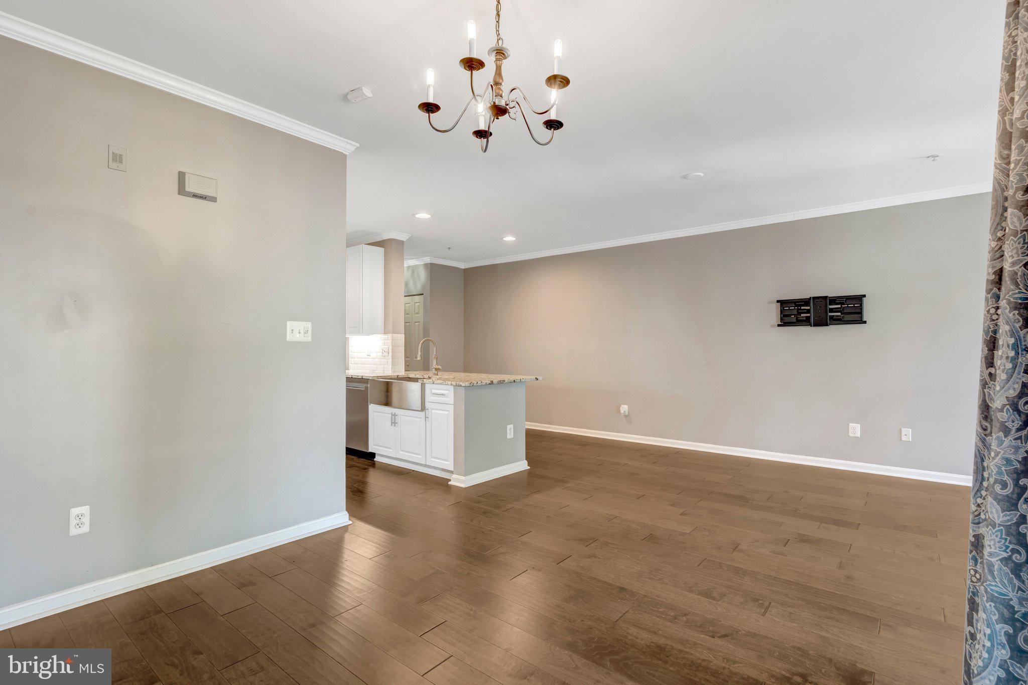 LAKESIDE AT SOUTH RIDING - Residential