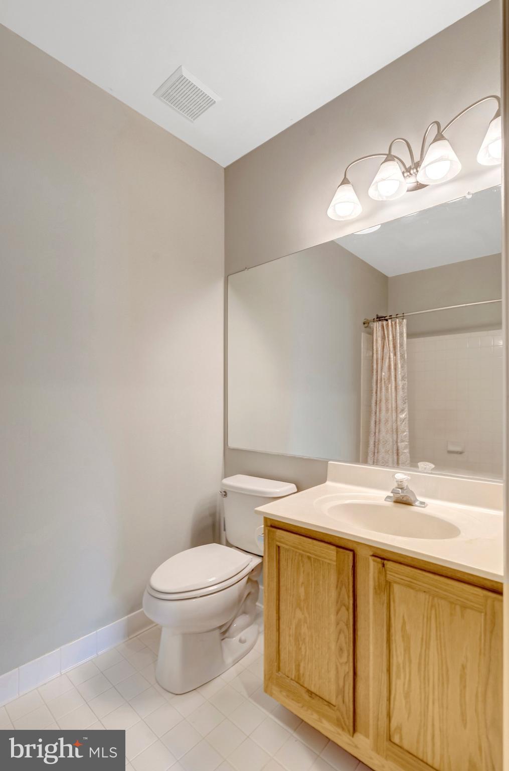 LAKESIDE AT SOUTH RIDING - Residential