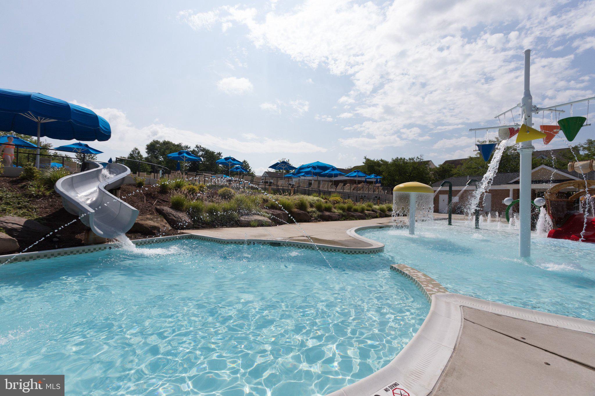 LAKESIDE AT SOUTH RIDING - Residential