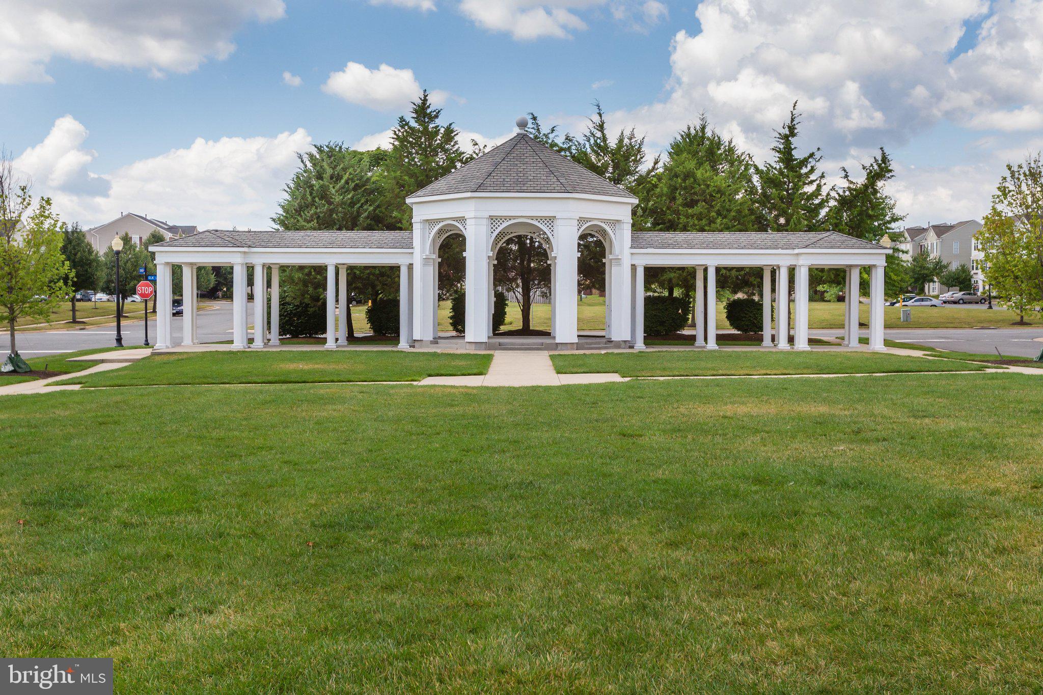 LAKESIDE AT SOUTH RIDING - Residential