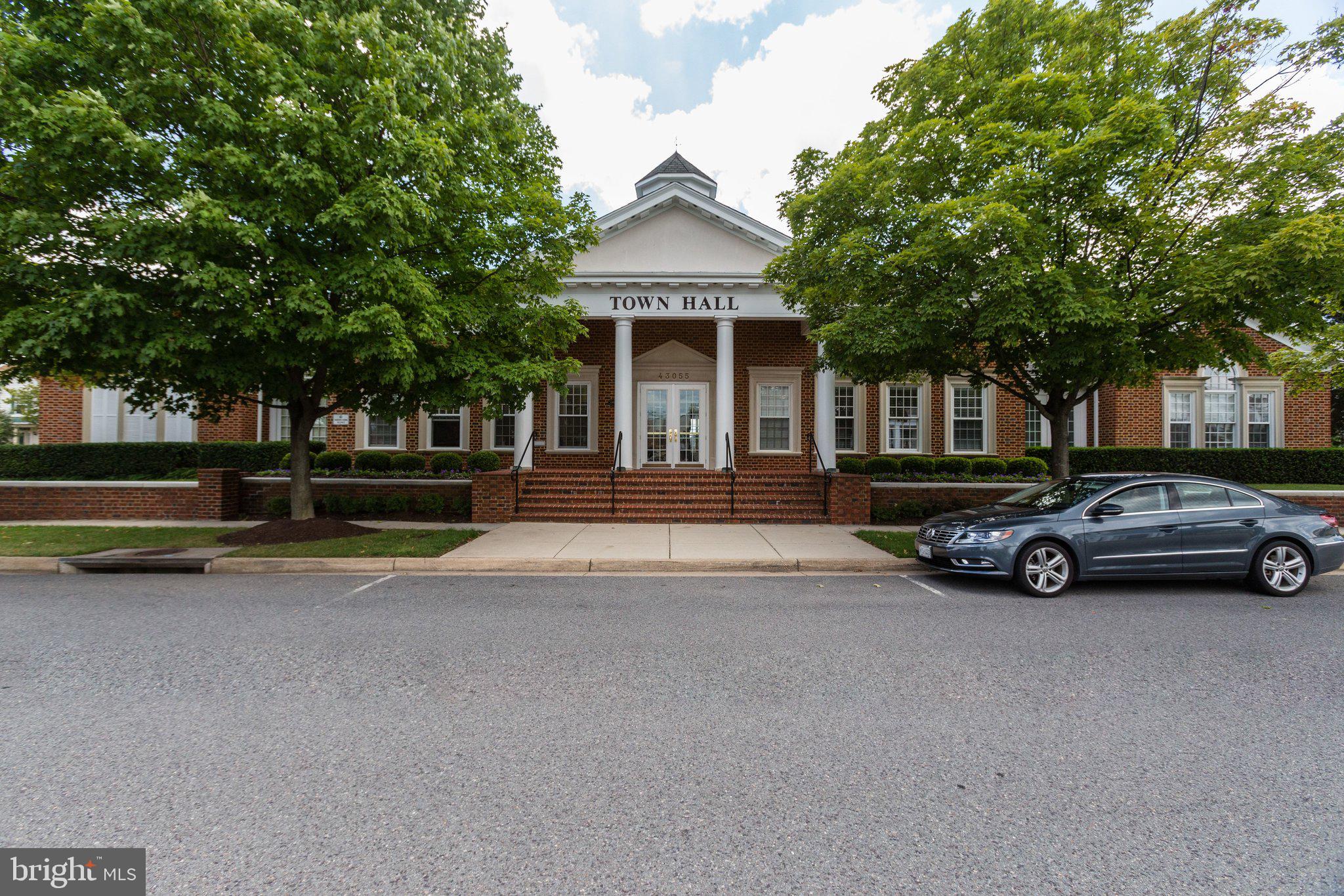LAKESIDE AT SOUTH RIDING - Residential