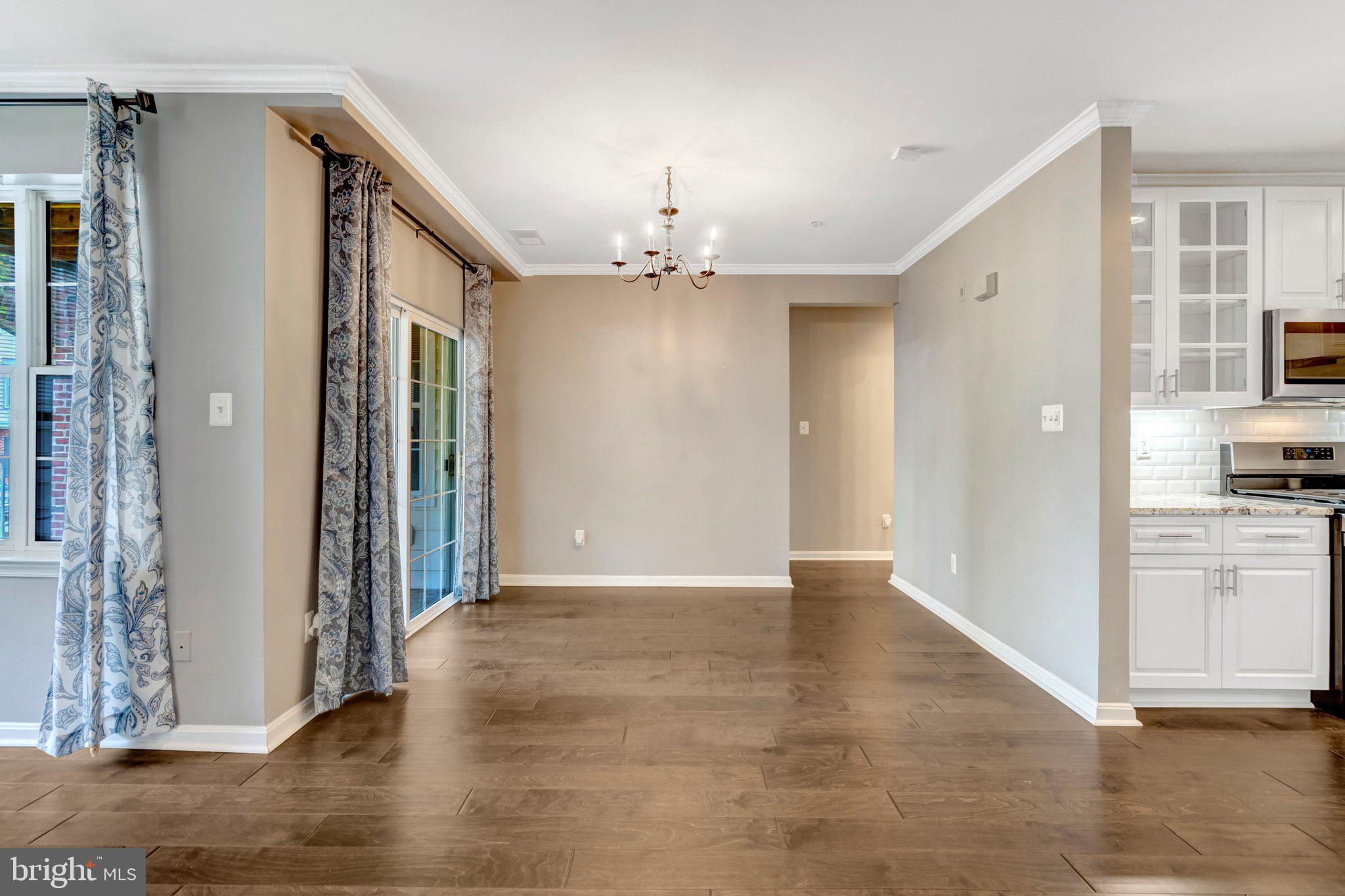 LAKESIDE AT SOUTH RIDING - Residential