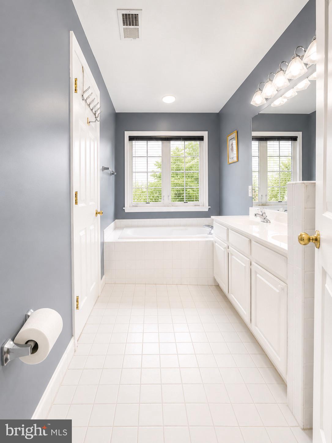 EDWARDS LANDING - Residential