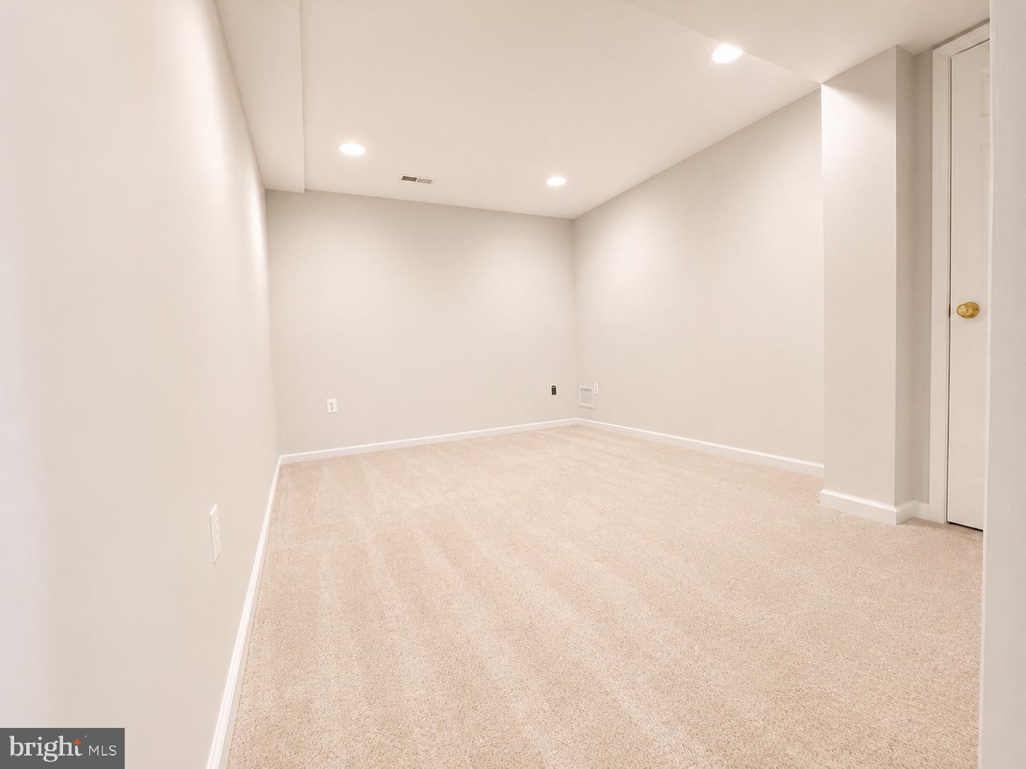 EDWARDS LANDING - Residential