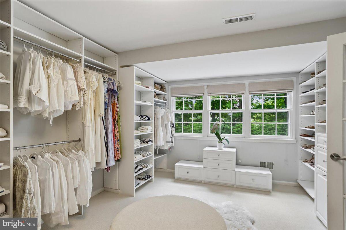 WILLOWBROOK - Residential