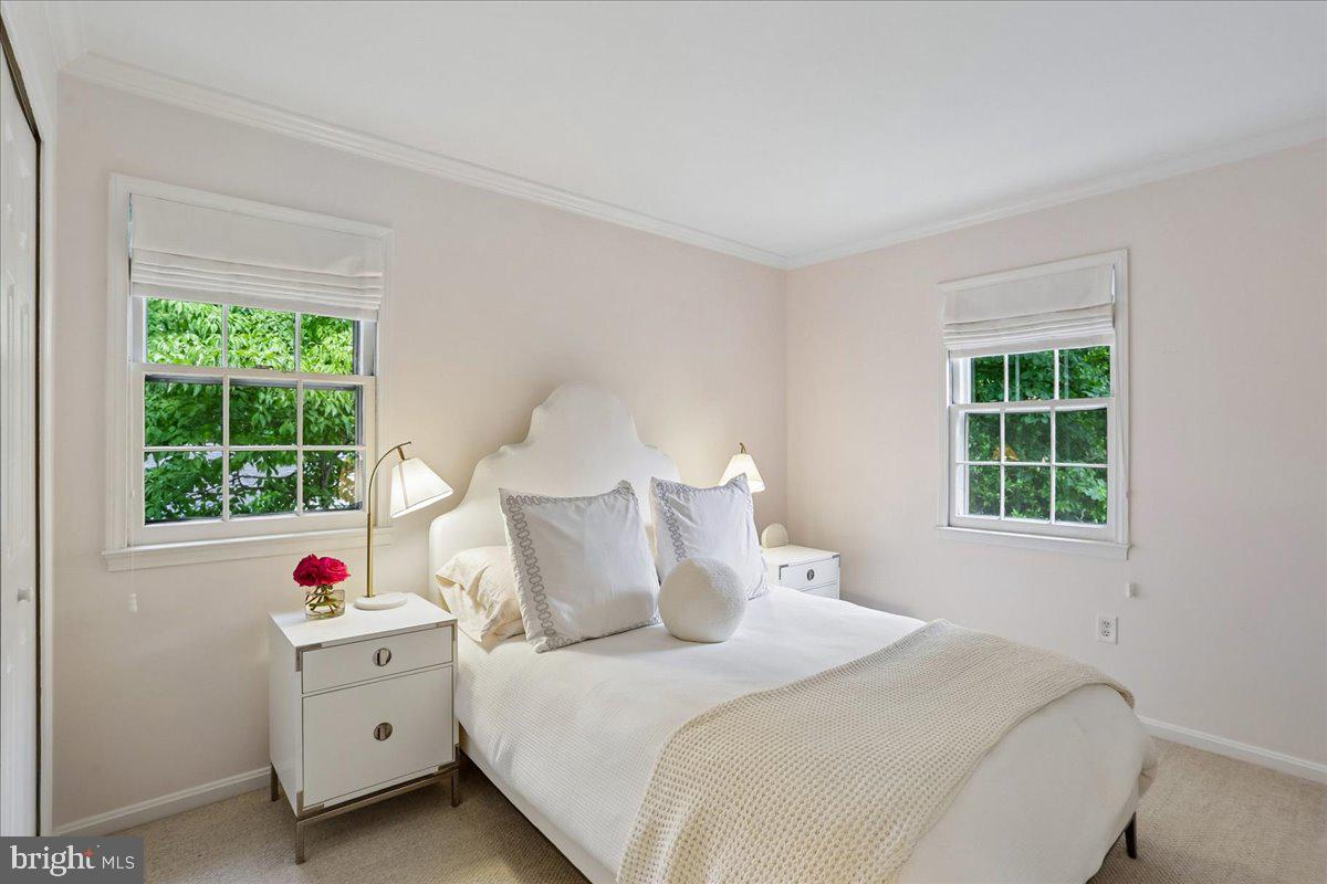 WILLOWBROOK - Residential