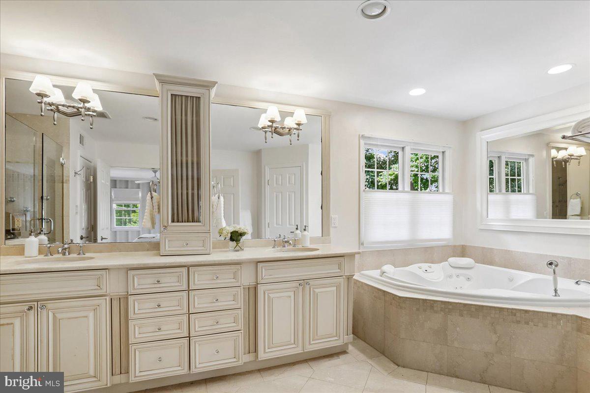 WILLOWBROOK - Residential