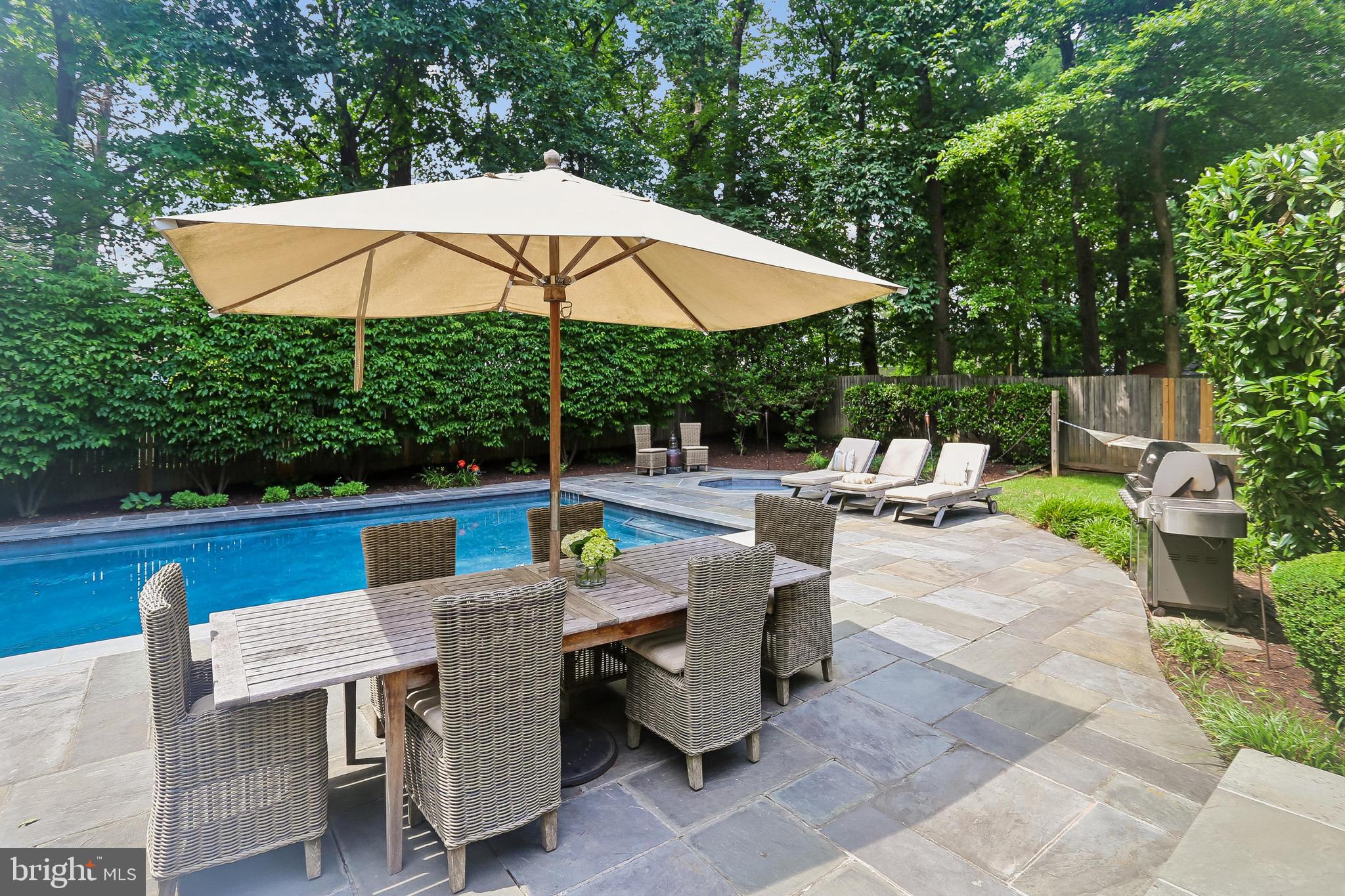 WILLOWBROOK - Residential