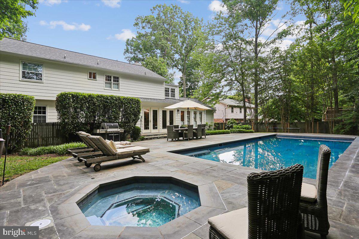 WILLOWBROOK - Residential