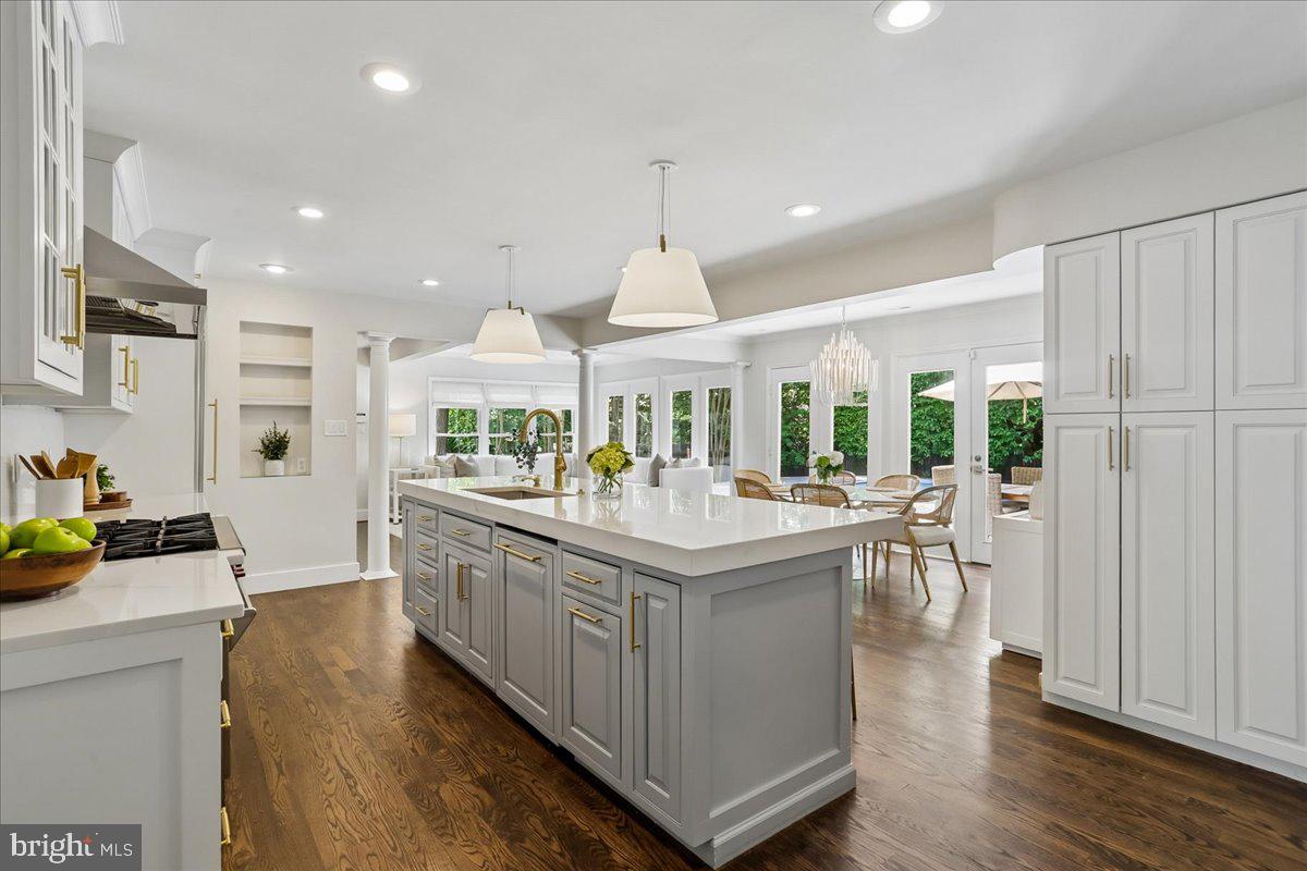 WILLOWBROOK - Residential