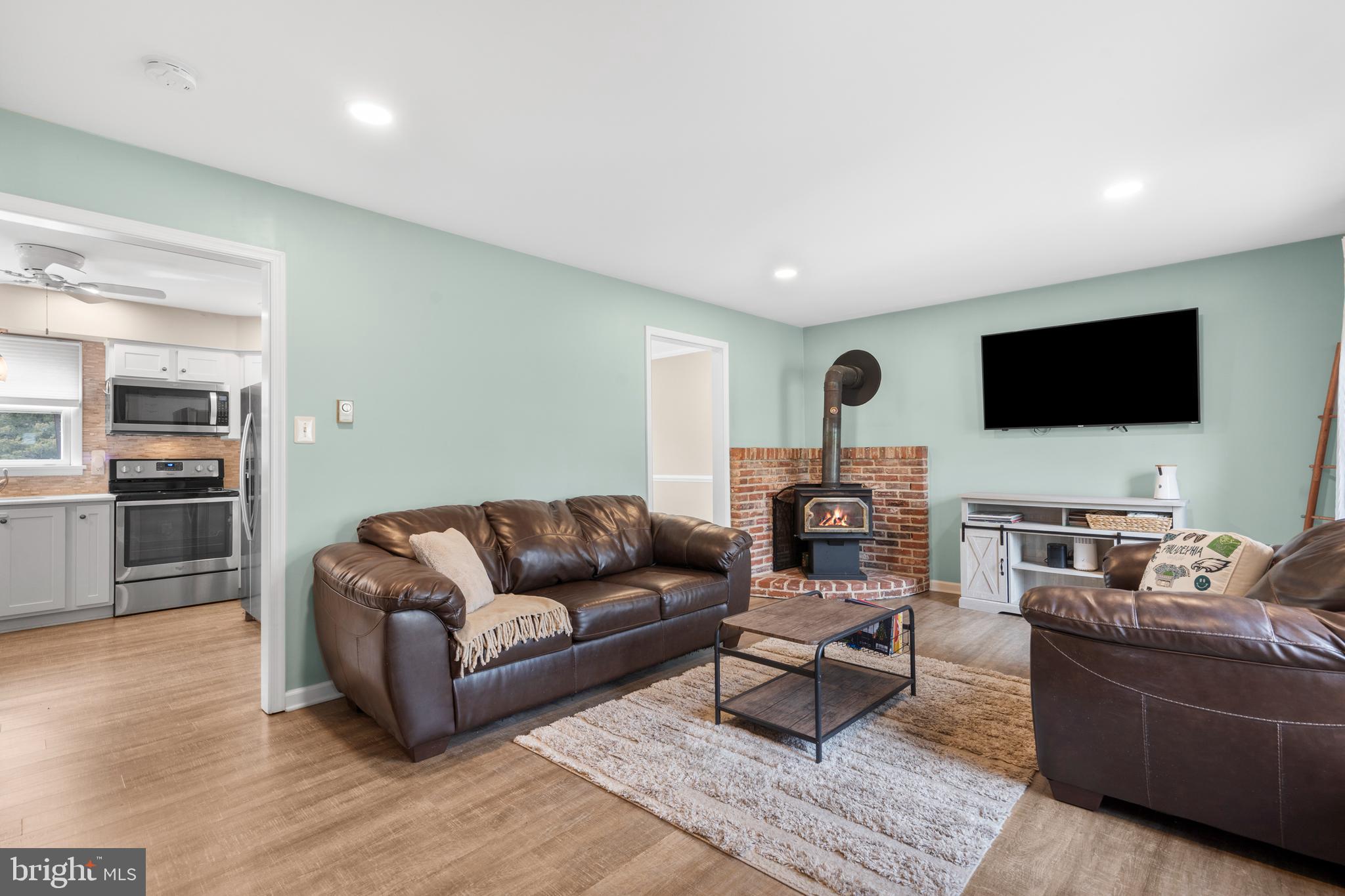 PLEASANT MDWS - Residential