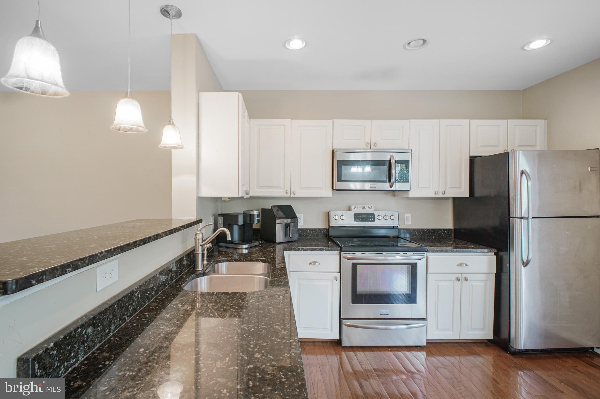 STONE RIVER - Residential