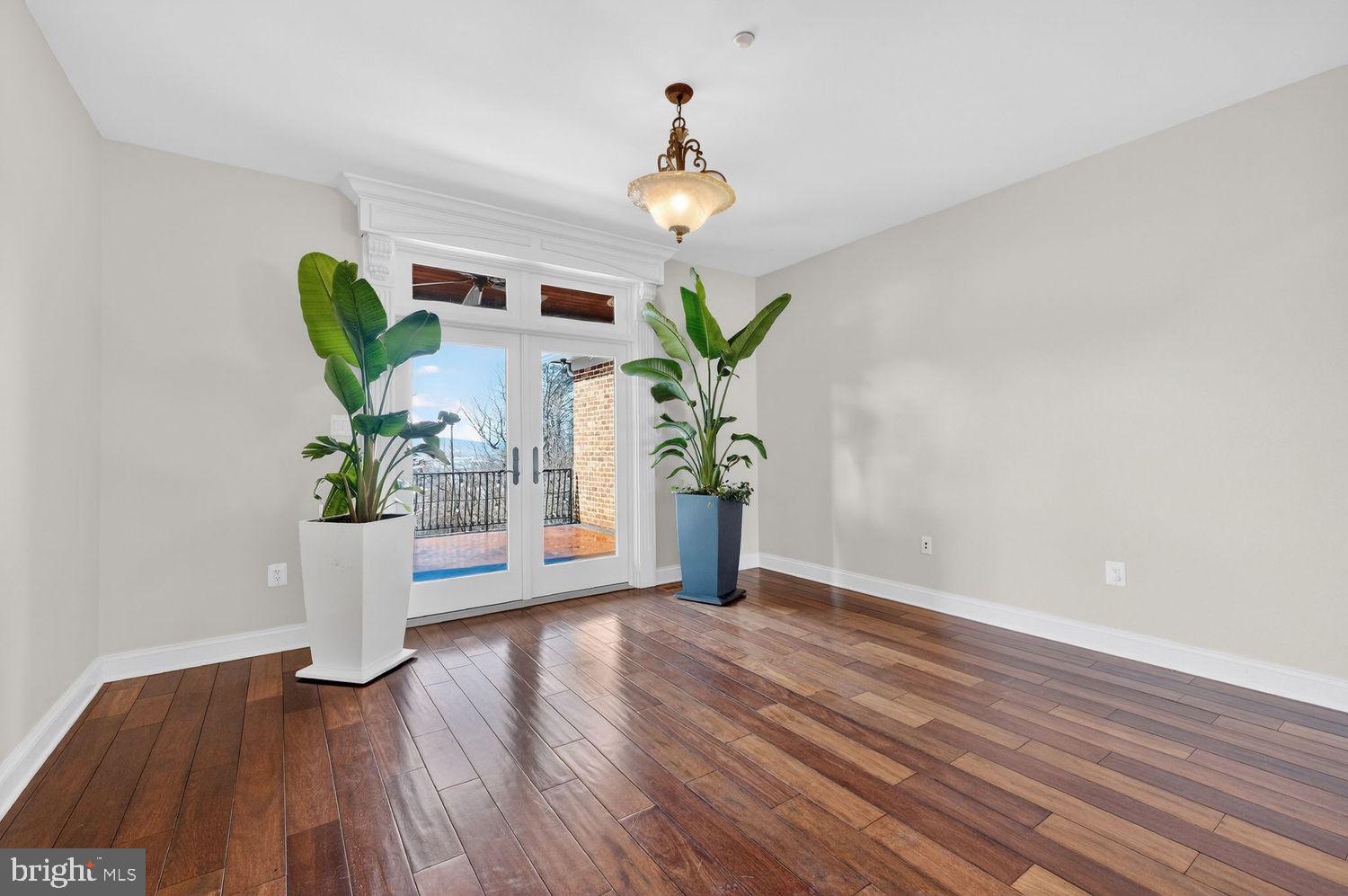 BRADDOCK HEIGHTS - Residential