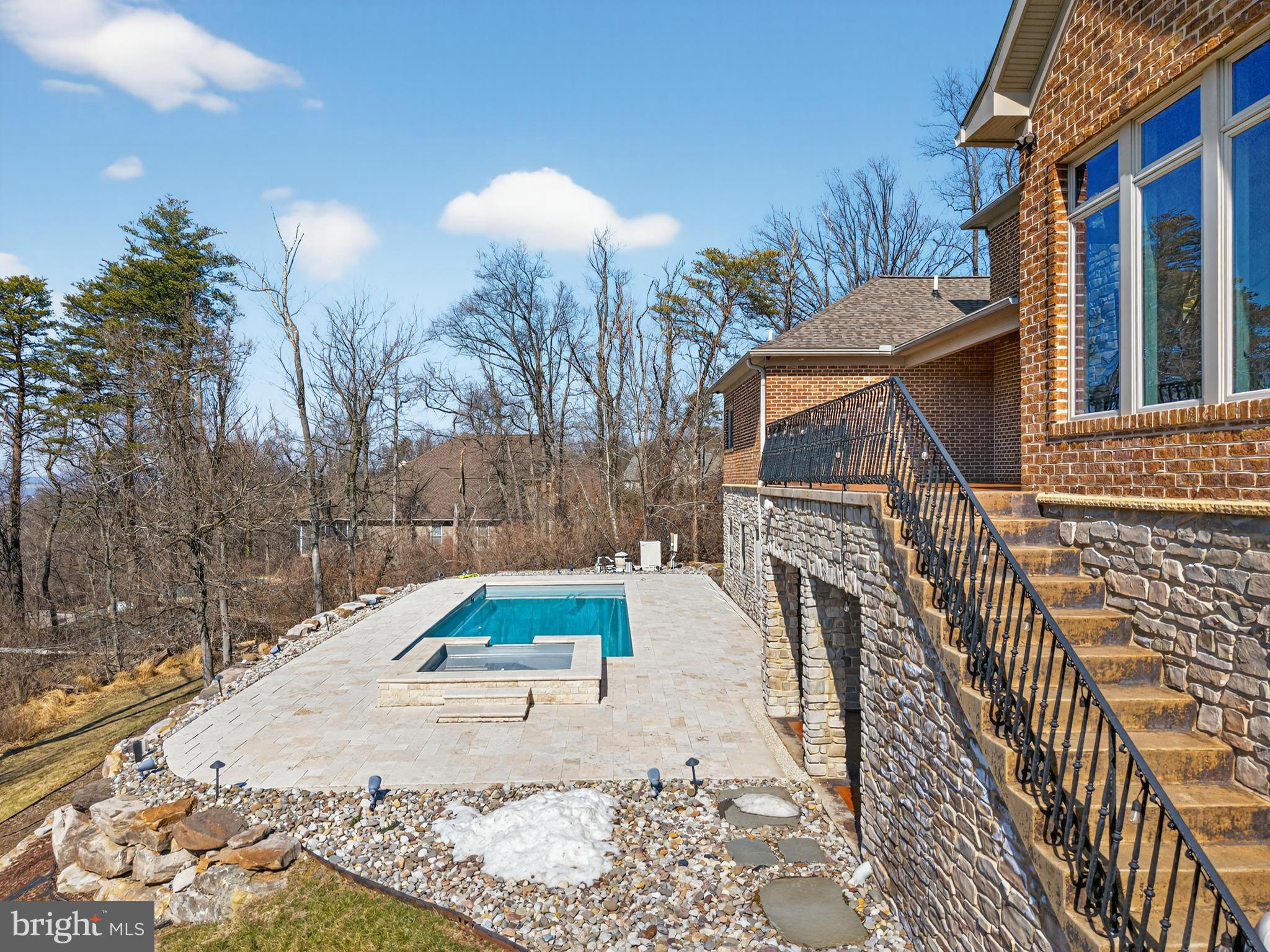 BRADDOCK HEIGHTS - Residential