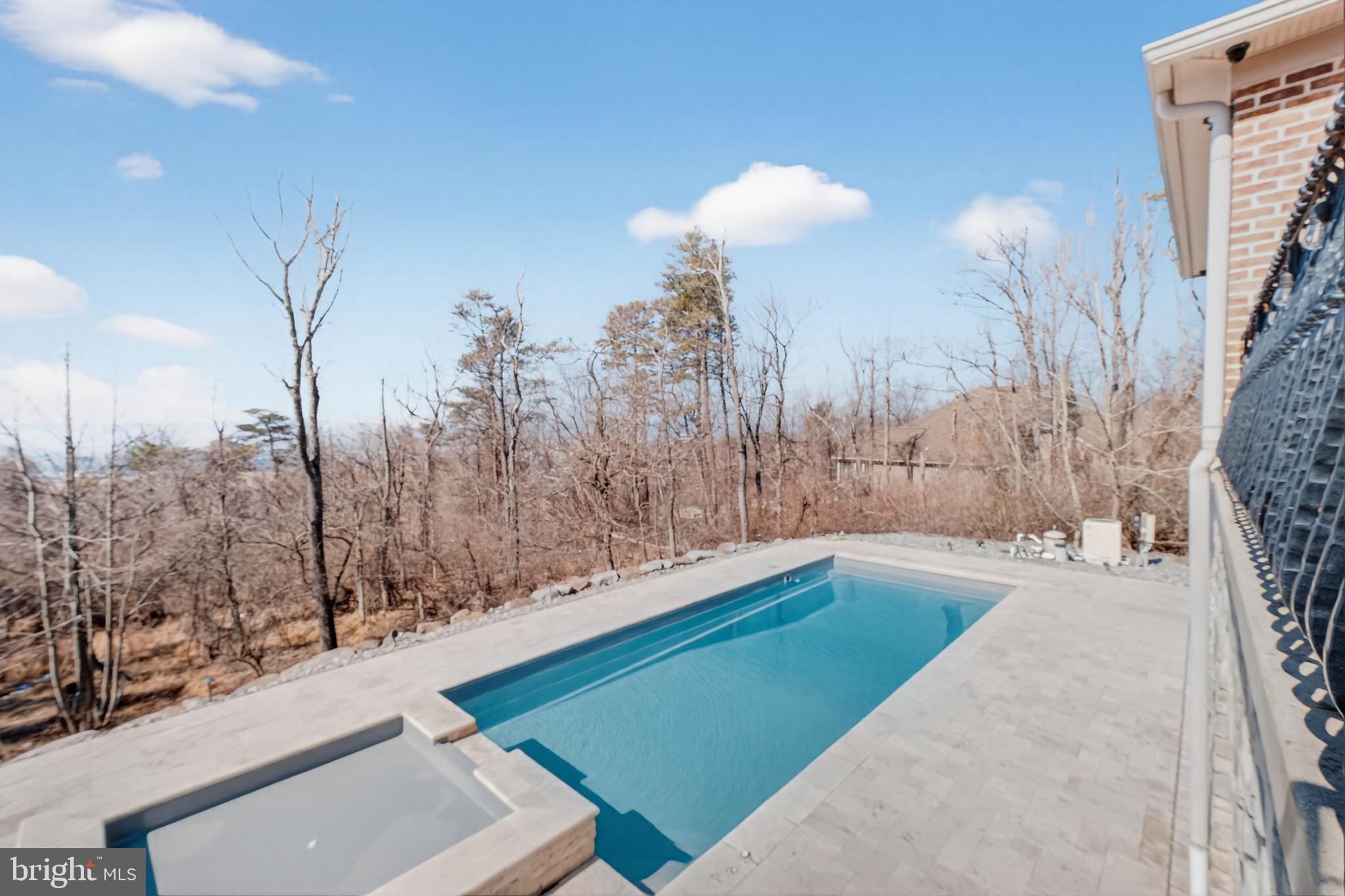 BRADDOCK HEIGHTS - Residential