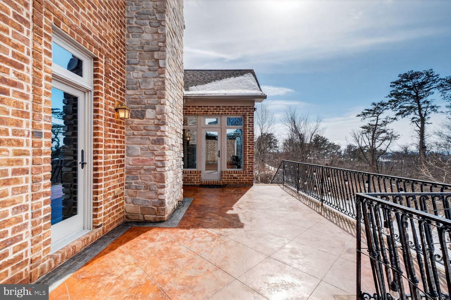 BRADDOCK HEIGHTS - Residential
