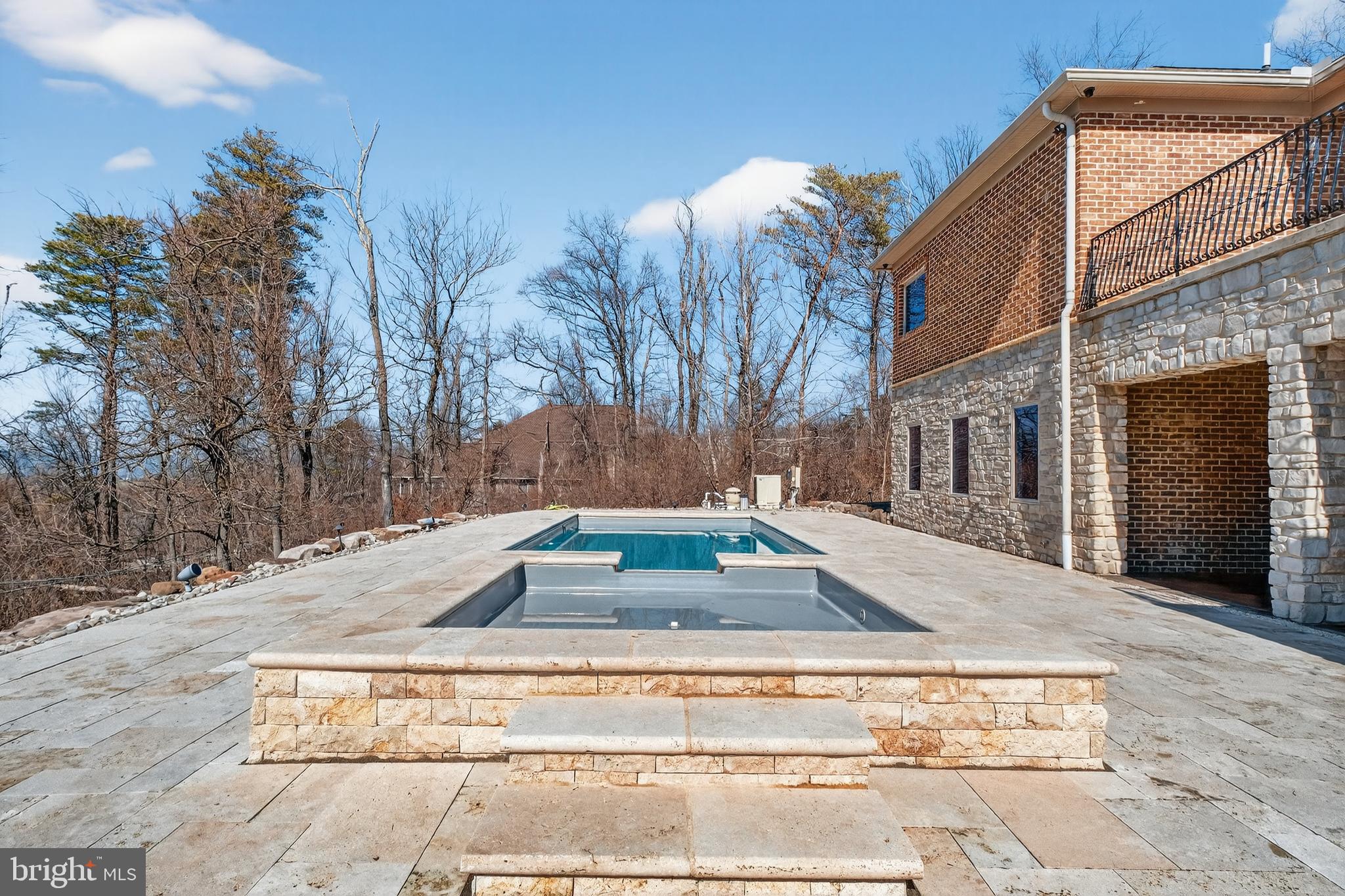 BRADDOCK HEIGHTS - Residential