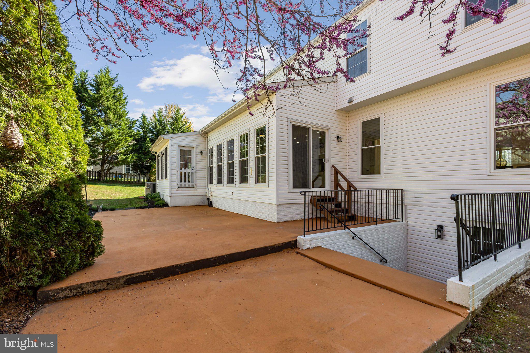 STAFFORD LAKES VILLAGE - Residential