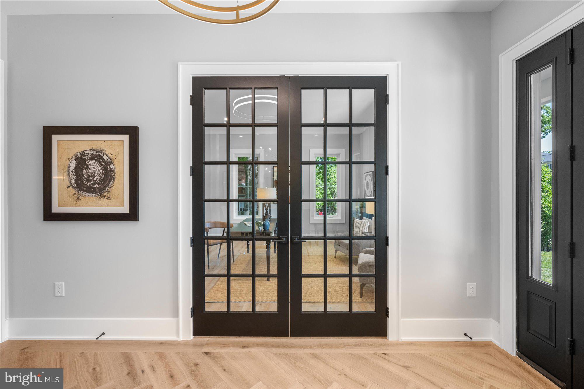 ADDISON HEIGHTS - Residential
