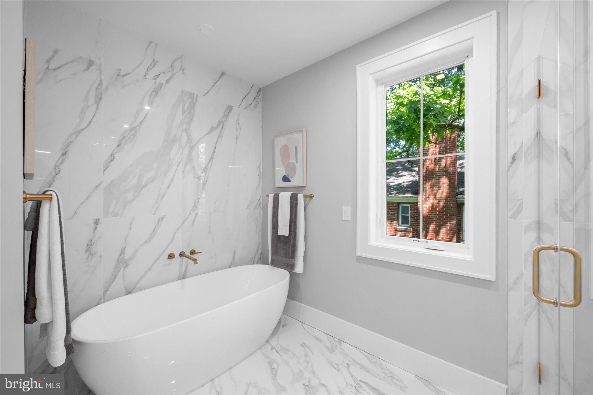 ADDISON HEIGHTS - Residential