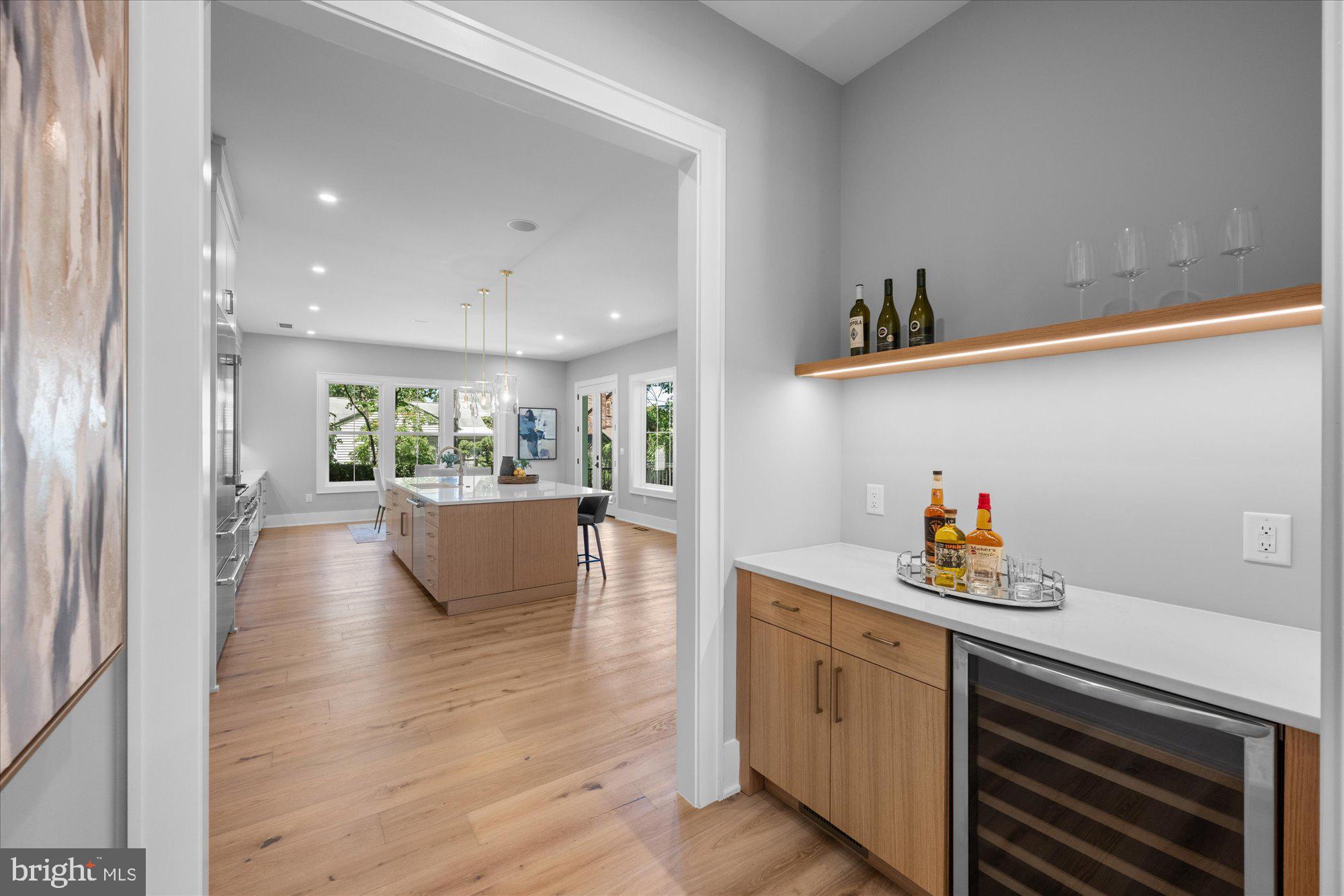 ADDISON HEIGHTS - Residential