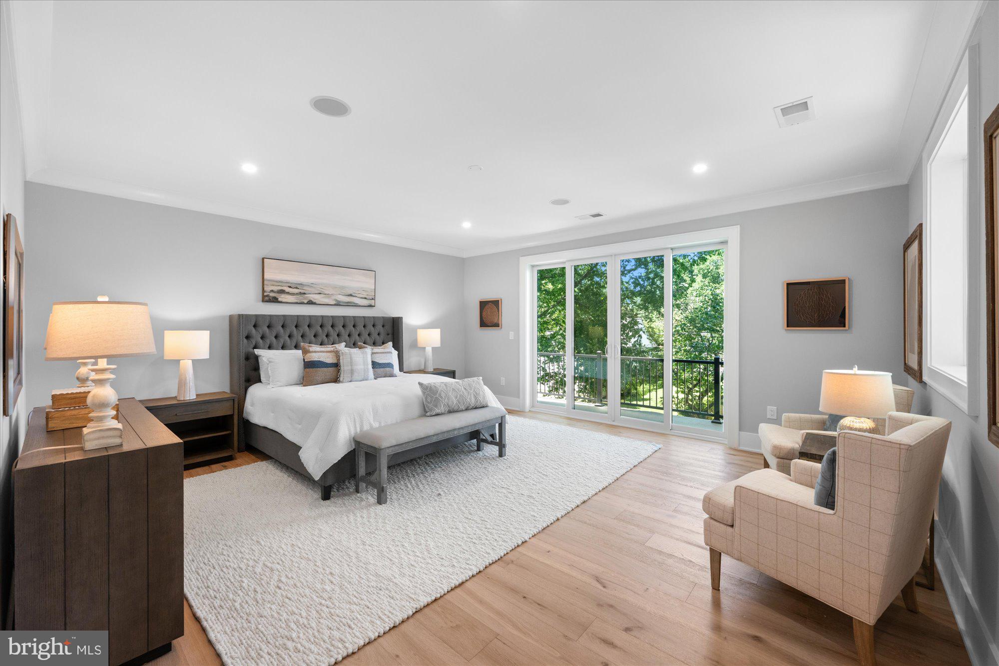 ADDISON HEIGHTS - Residential