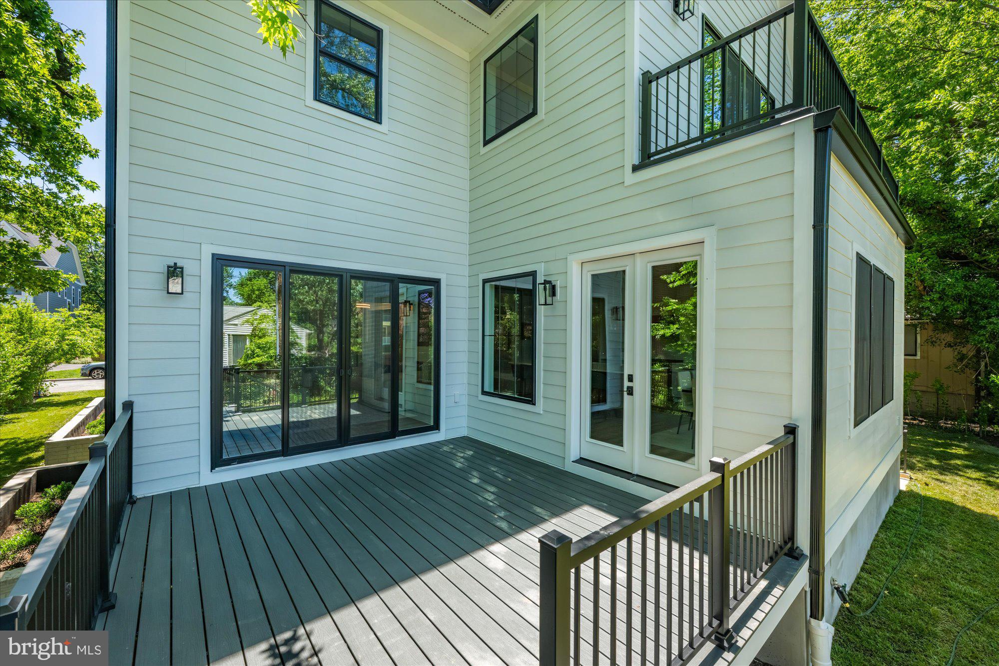 ADDISON HEIGHTS - Residential