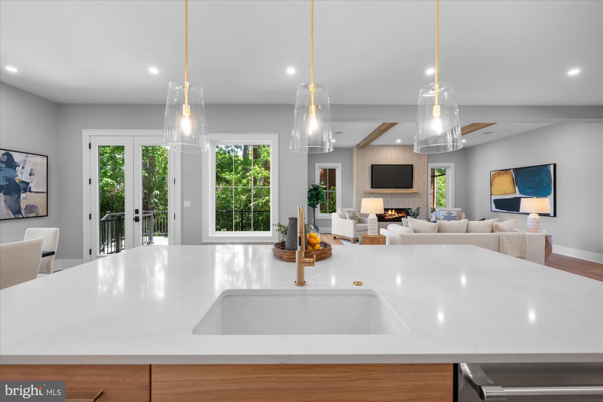 ADDISON HEIGHTS - Residential