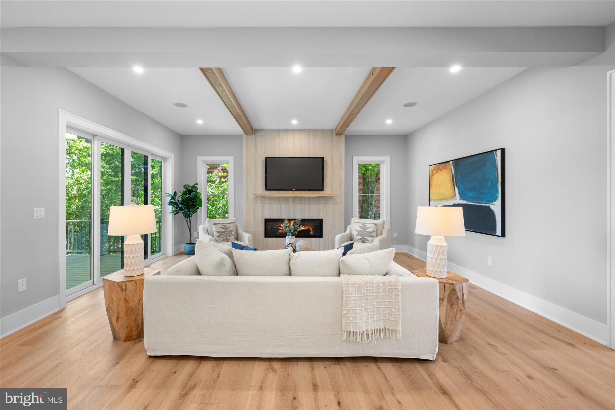 ADDISON HEIGHTS - Residential