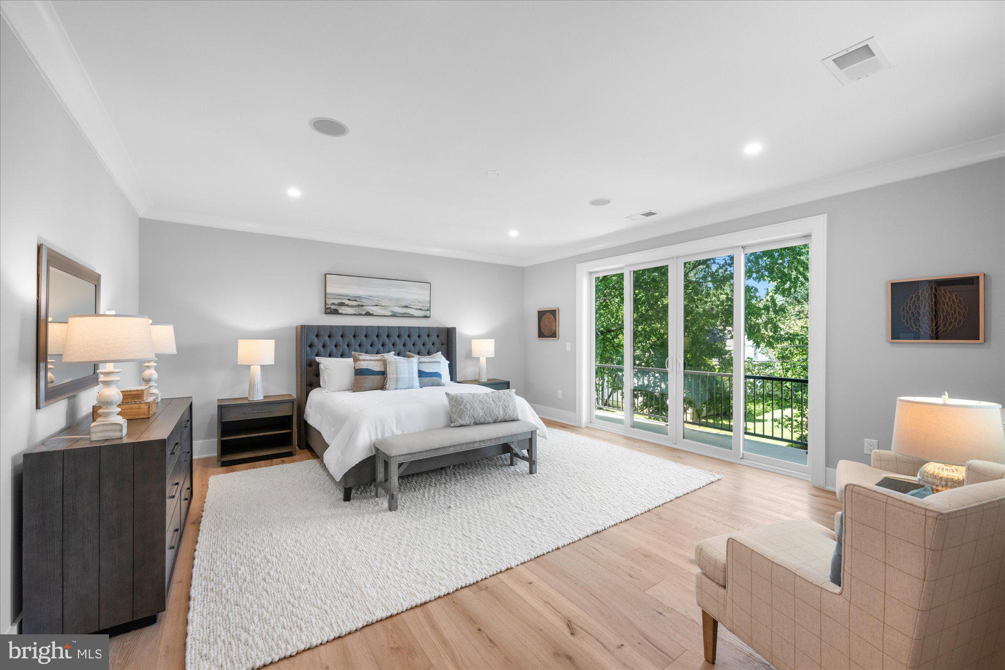 ADDISON HEIGHTS - Residential