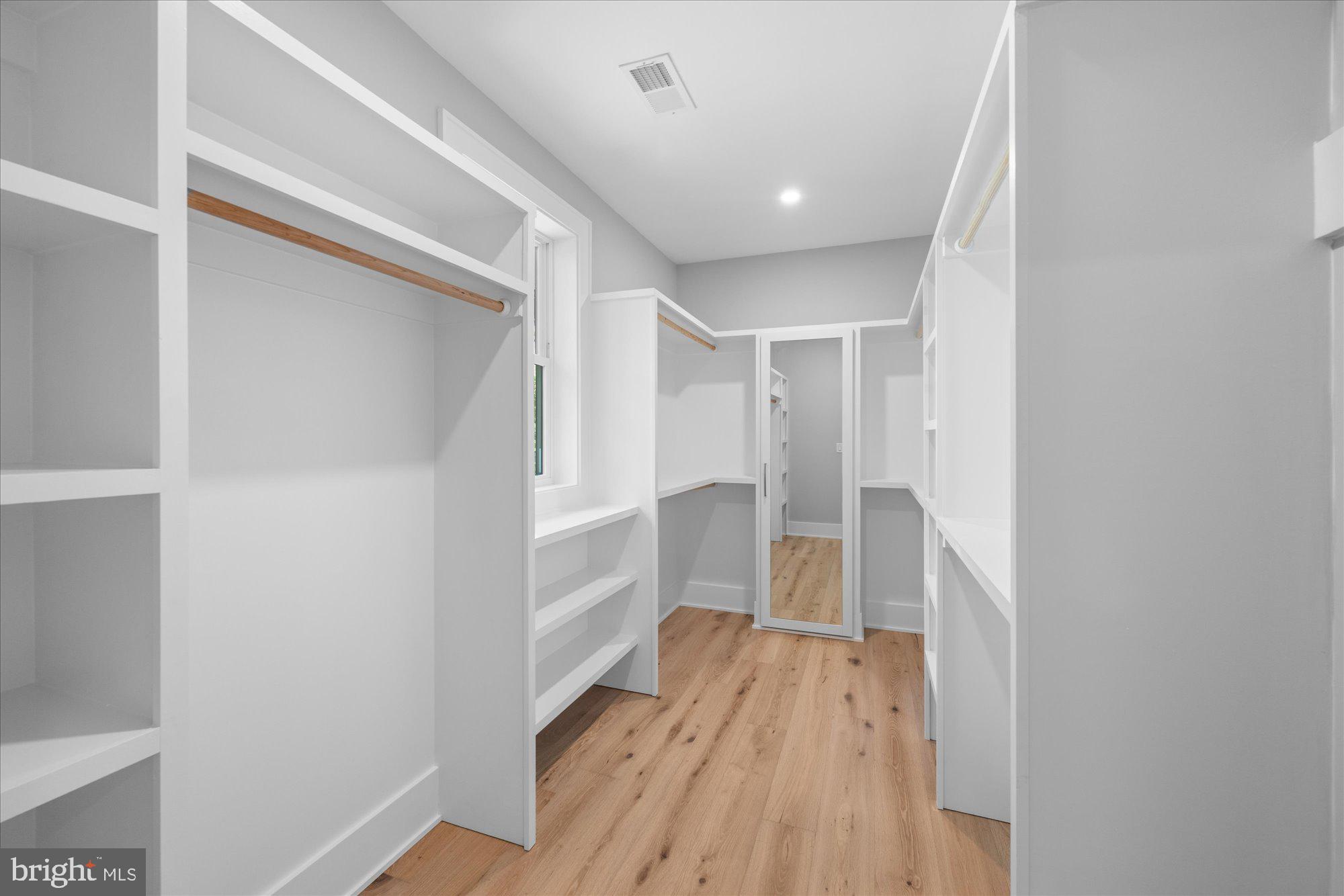 ADDISON HEIGHTS - Residential