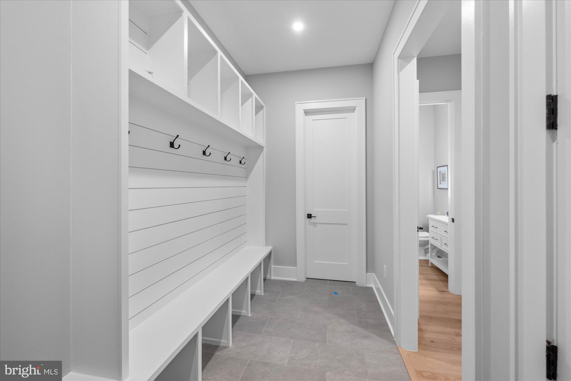 ADDISON HEIGHTS - Residential