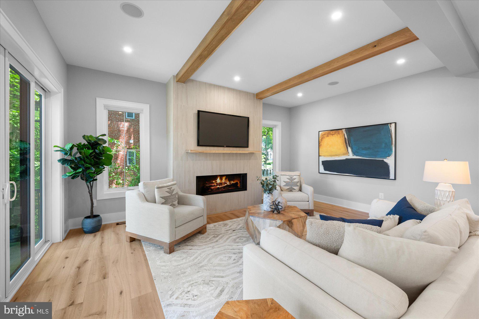 ADDISON HEIGHTS - Residential