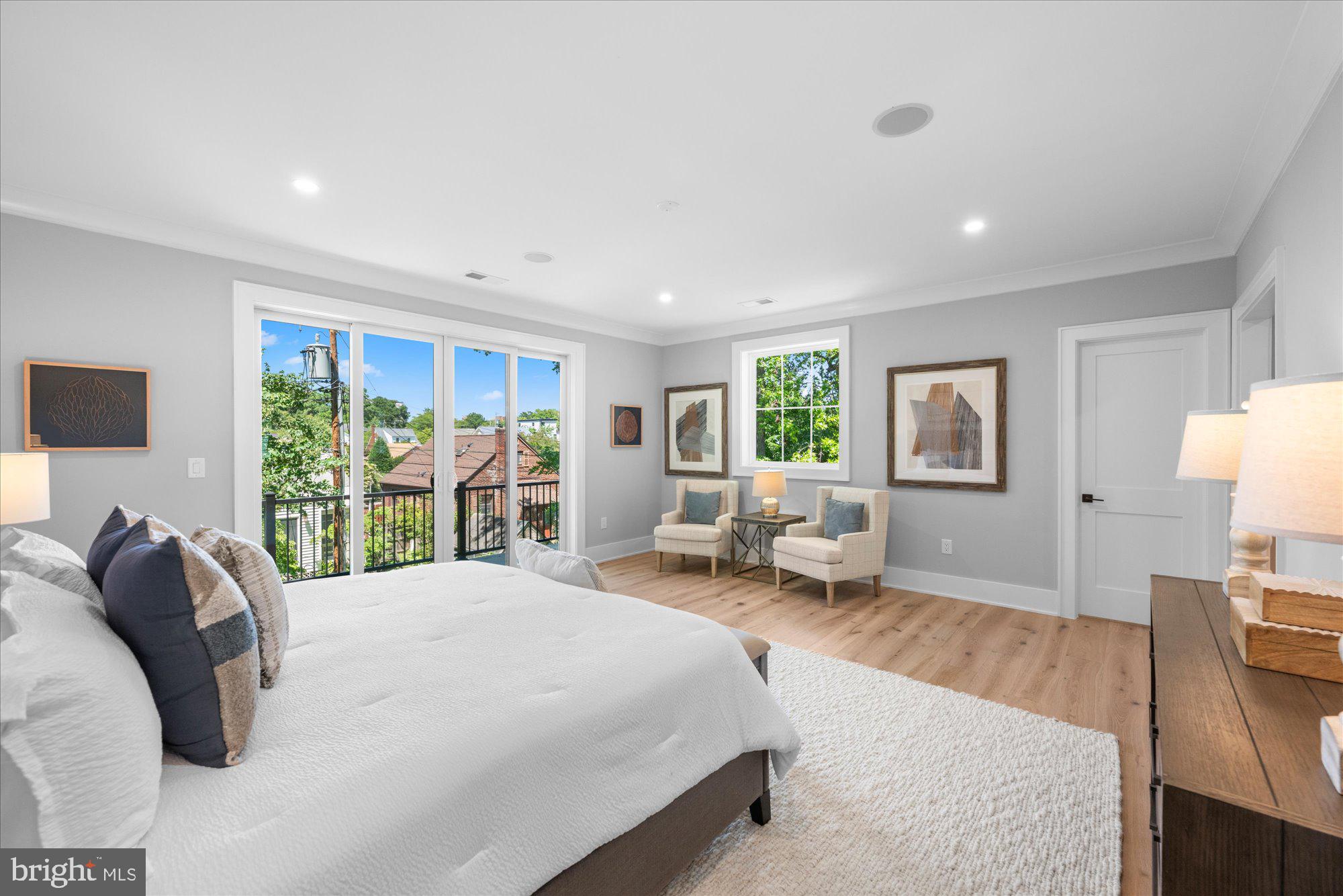 ADDISON HEIGHTS - Residential