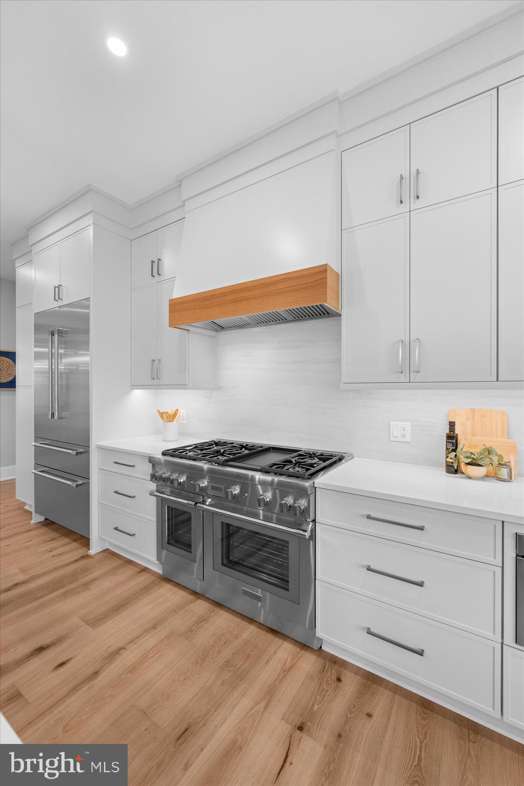 ADDISON HEIGHTS - Residential