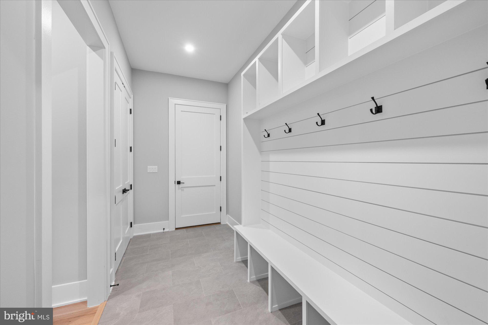 ADDISON HEIGHTS - Residential