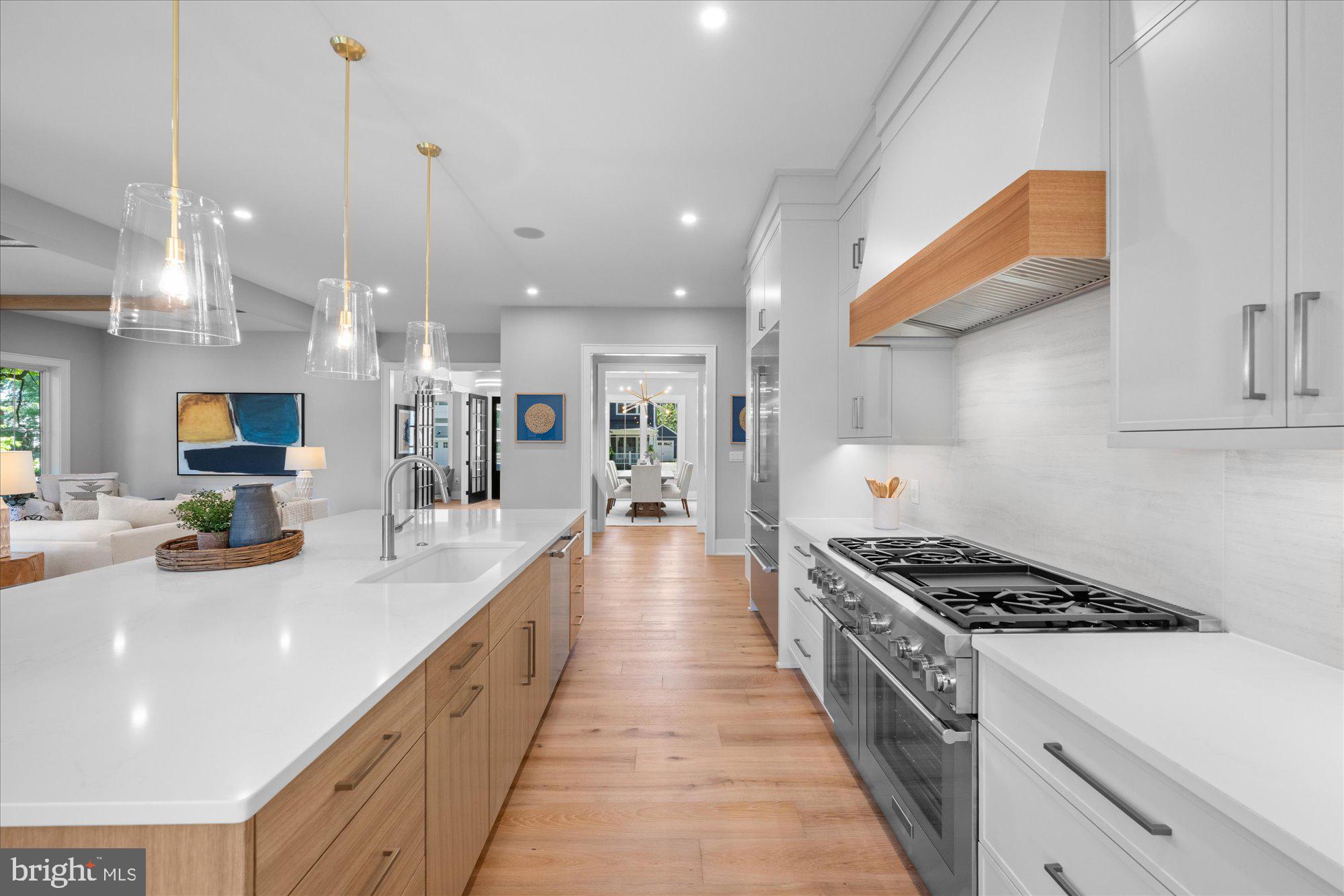 ADDISON HEIGHTS - Residential