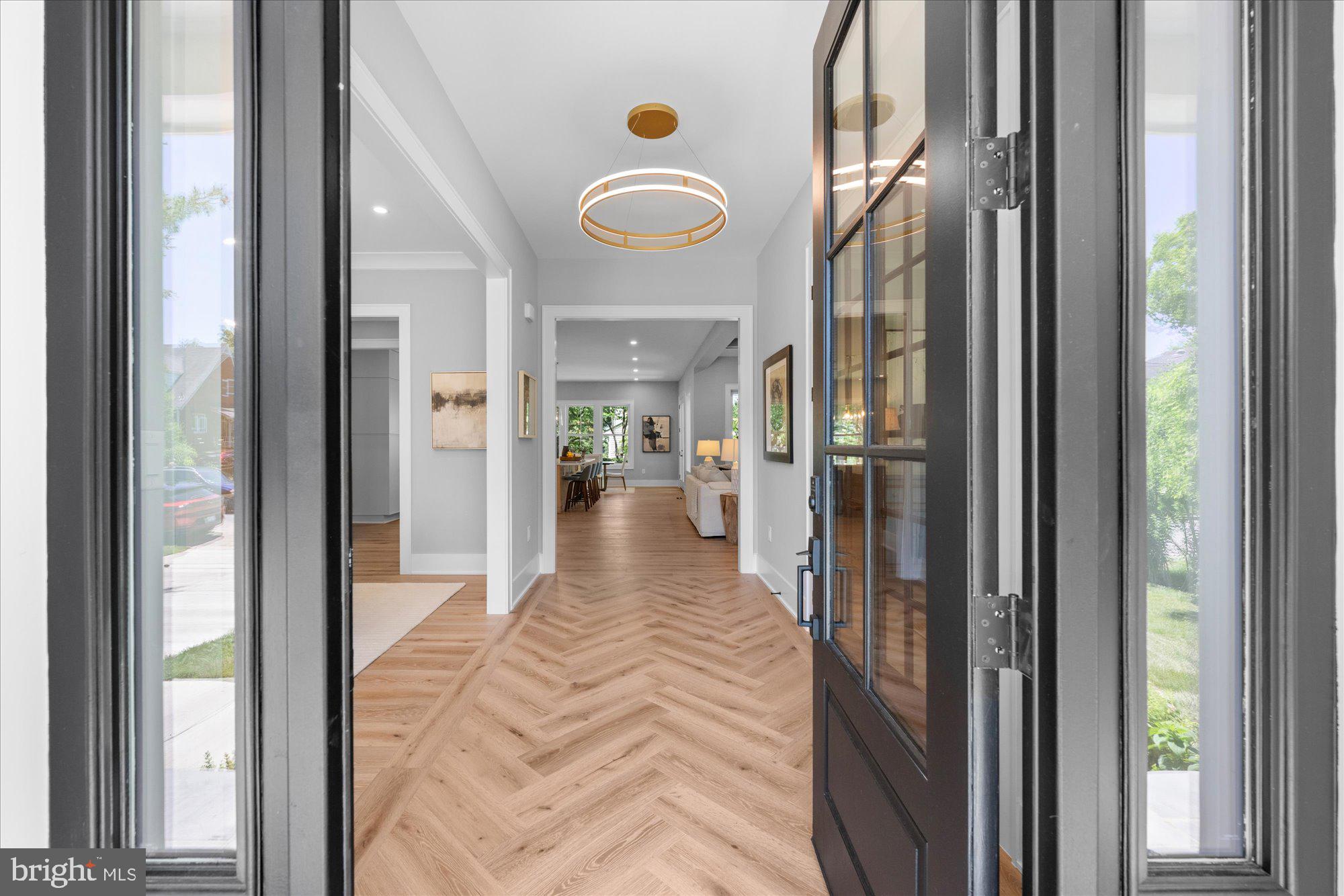 ADDISON HEIGHTS - Residential