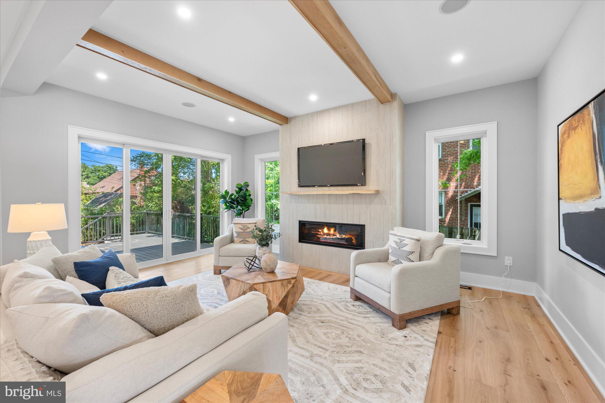ADDISON HEIGHTS - Residential