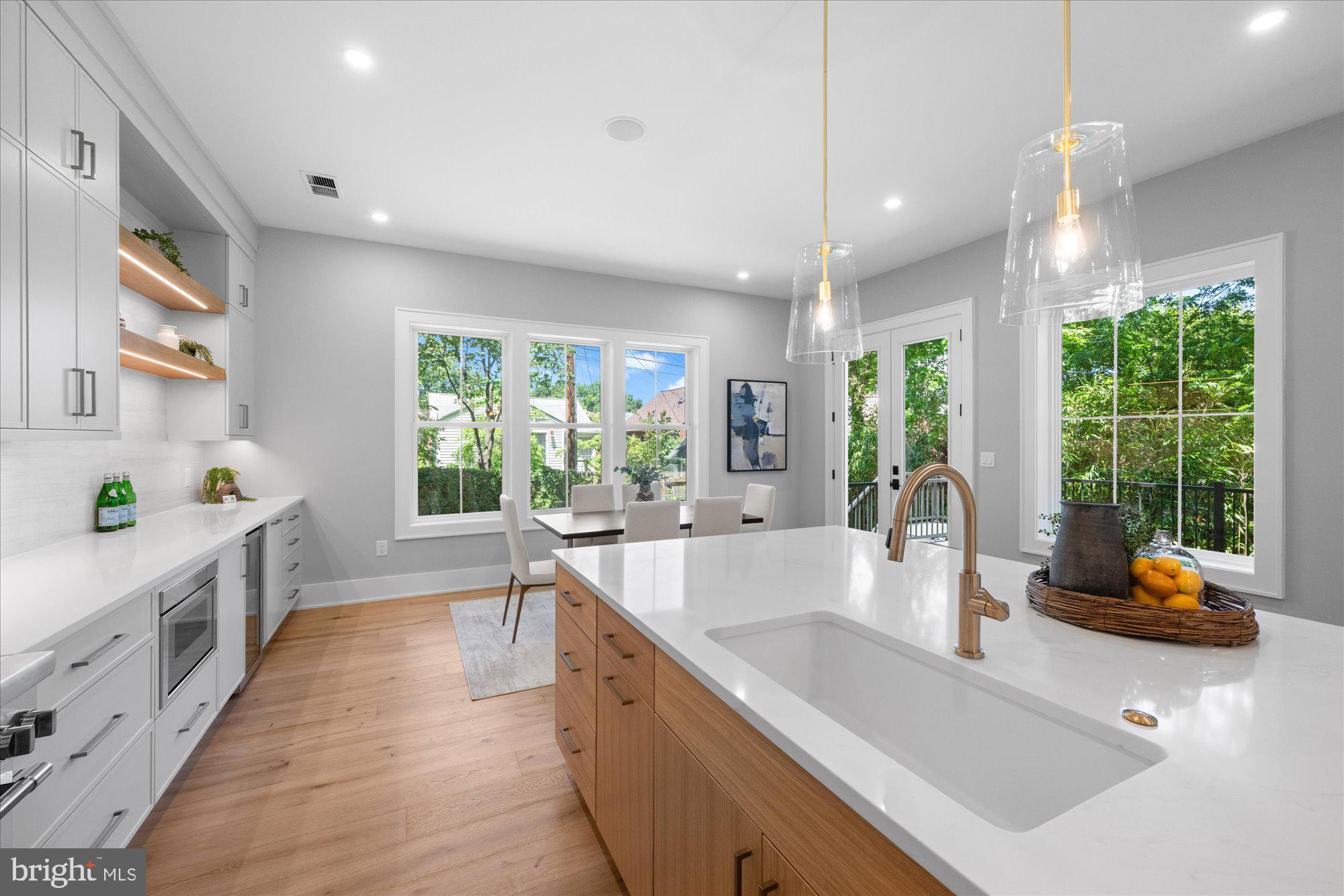 ADDISON HEIGHTS - Residential