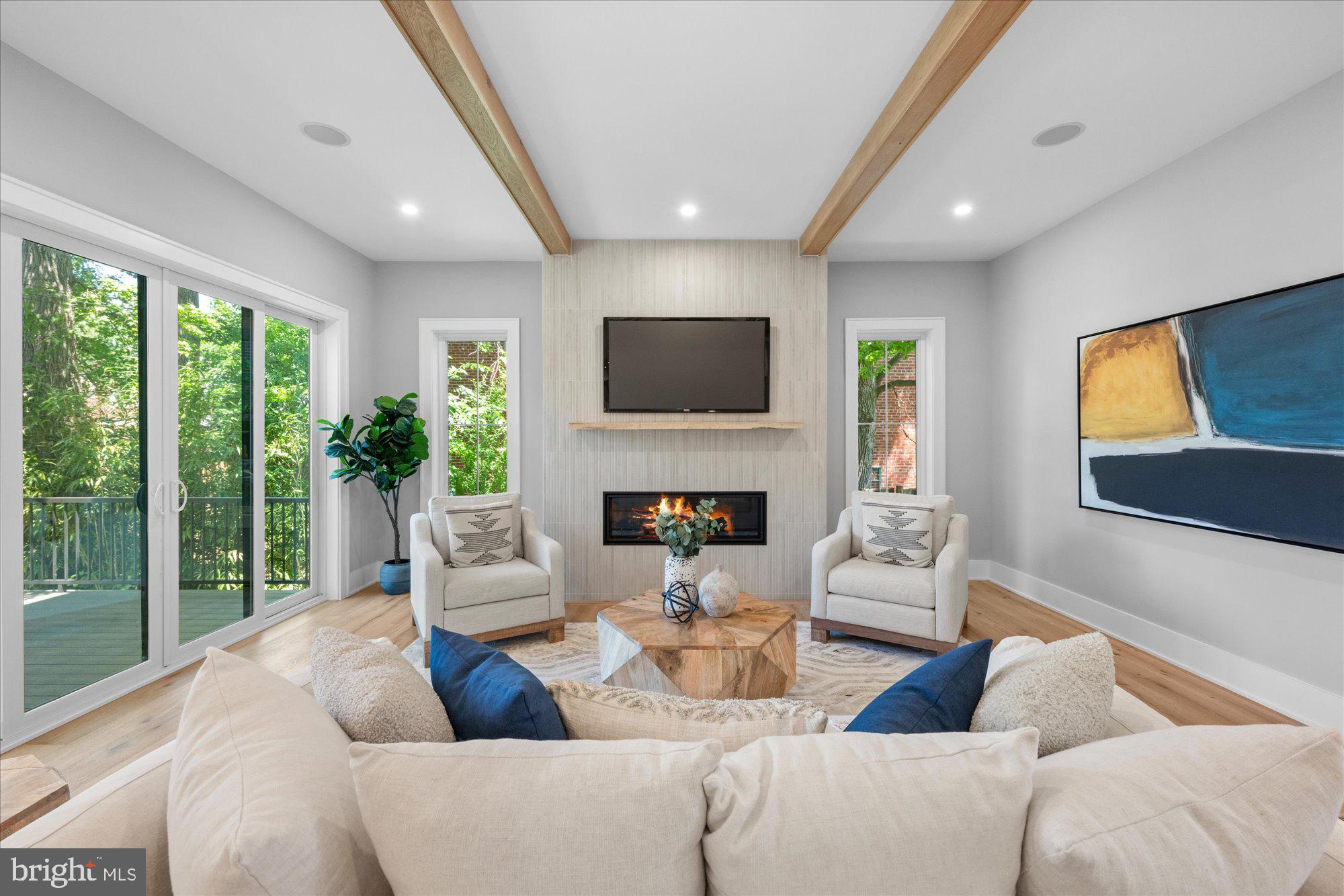 ADDISON HEIGHTS - Residential