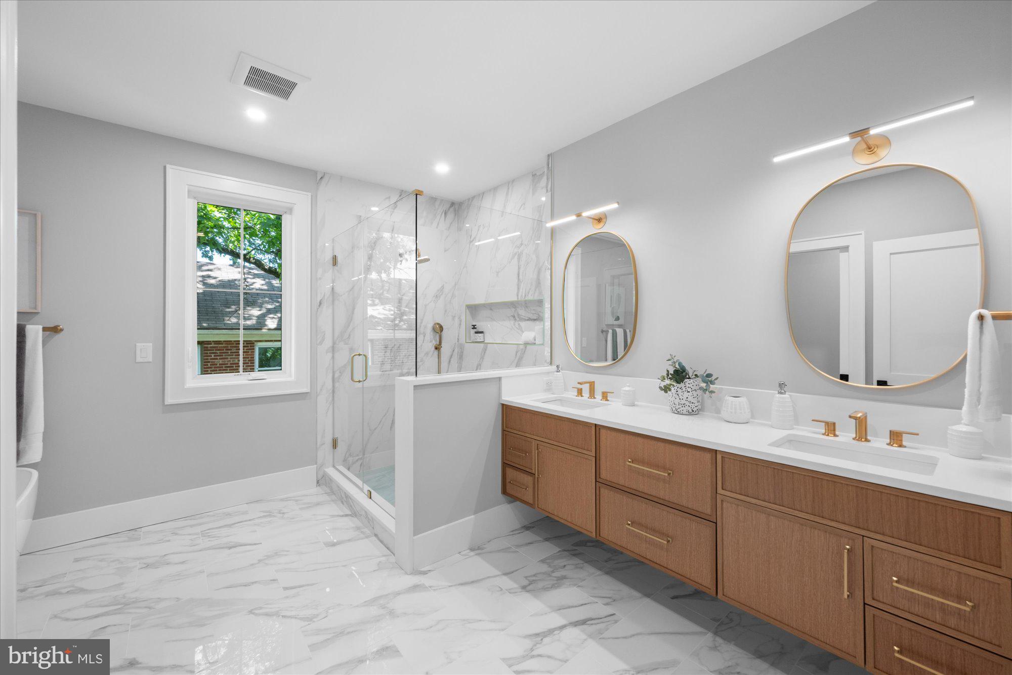 ADDISON HEIGHTS - Residential