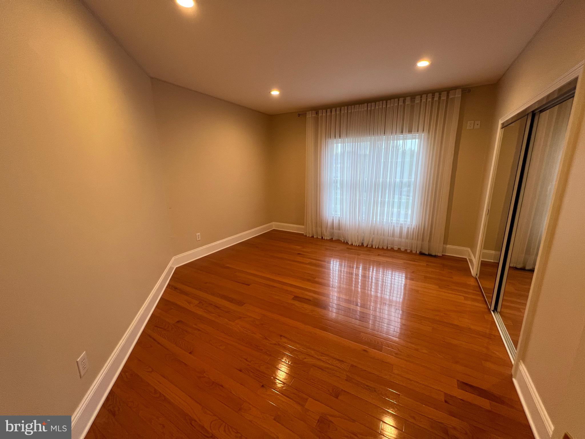 NORTHAMPTON HUNT - Residential