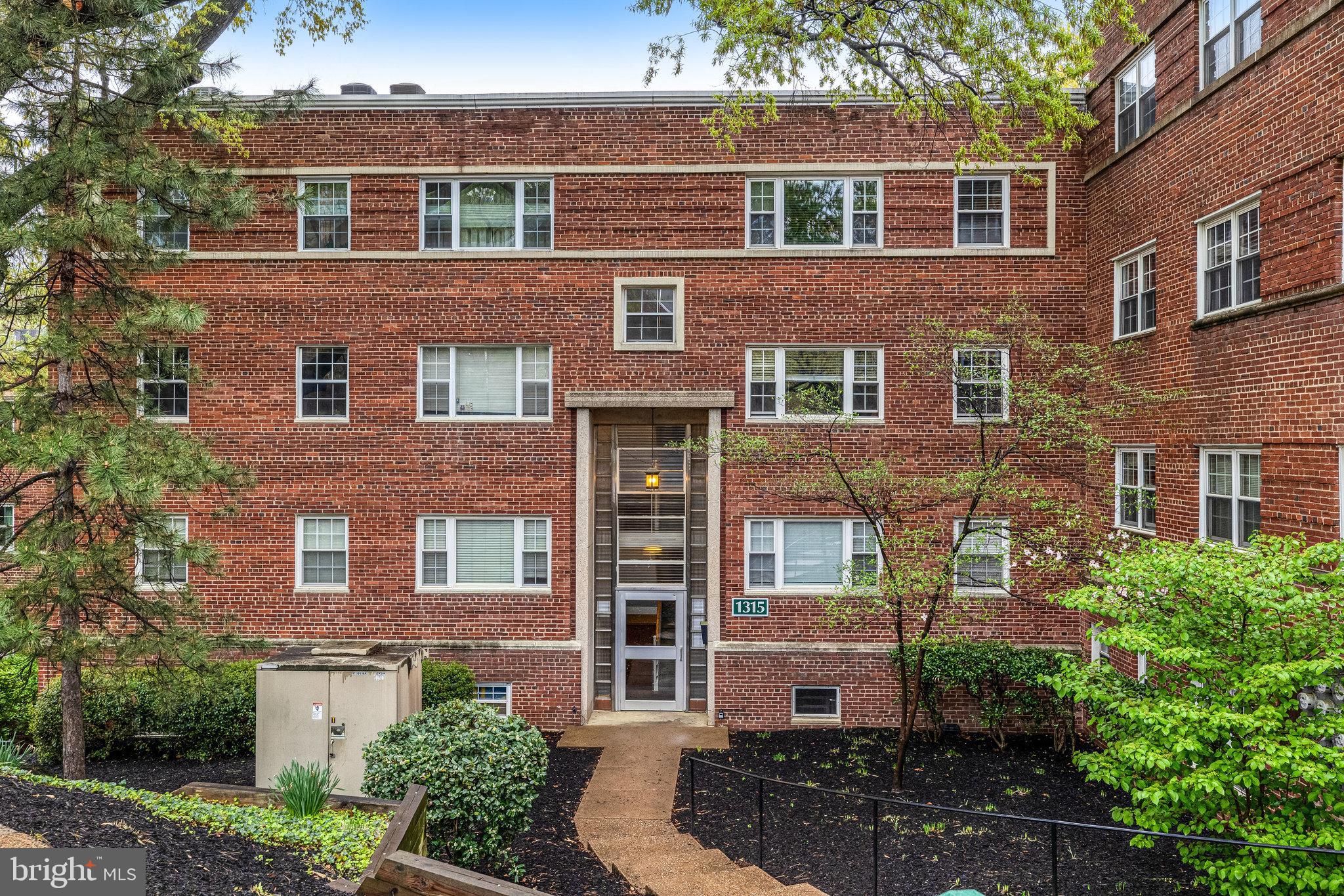 WESTMORELAND TERRACE - Residential Lease