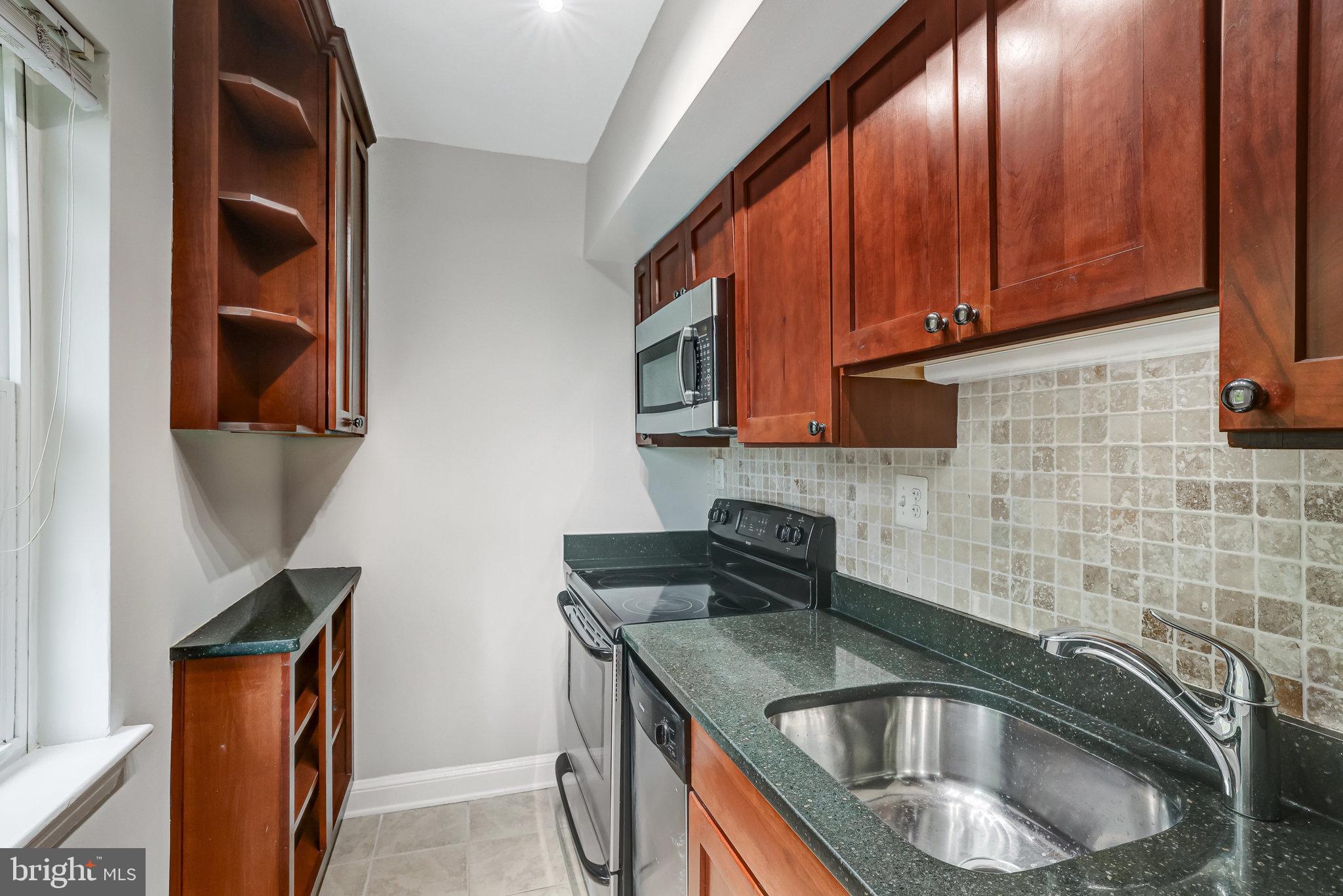 WESTMORELAND TERRACE - Residential Lease